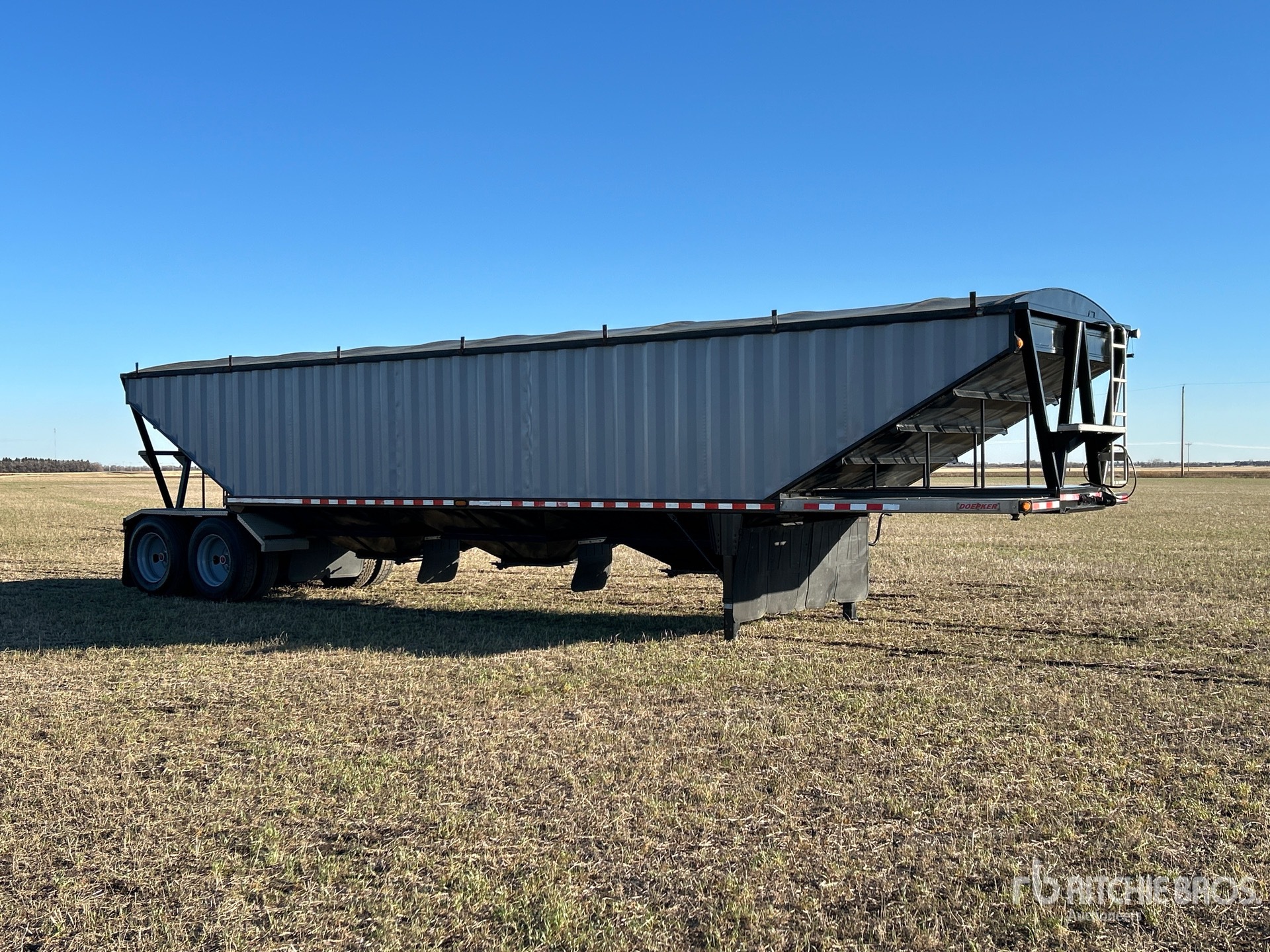 General Appearance with Bild, Ecke vorne rechts