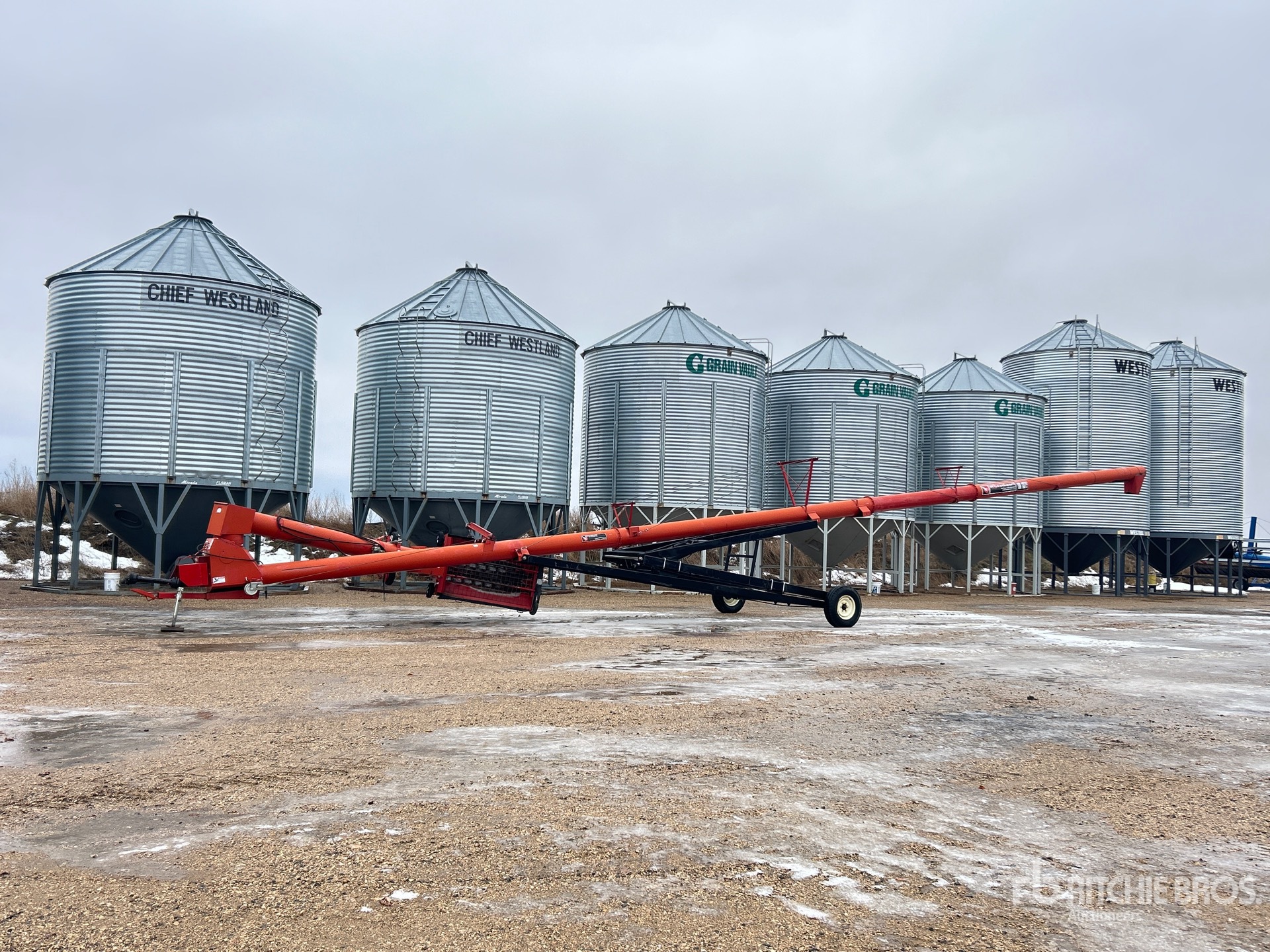 General Appearance with Bild, Ecke vorne links