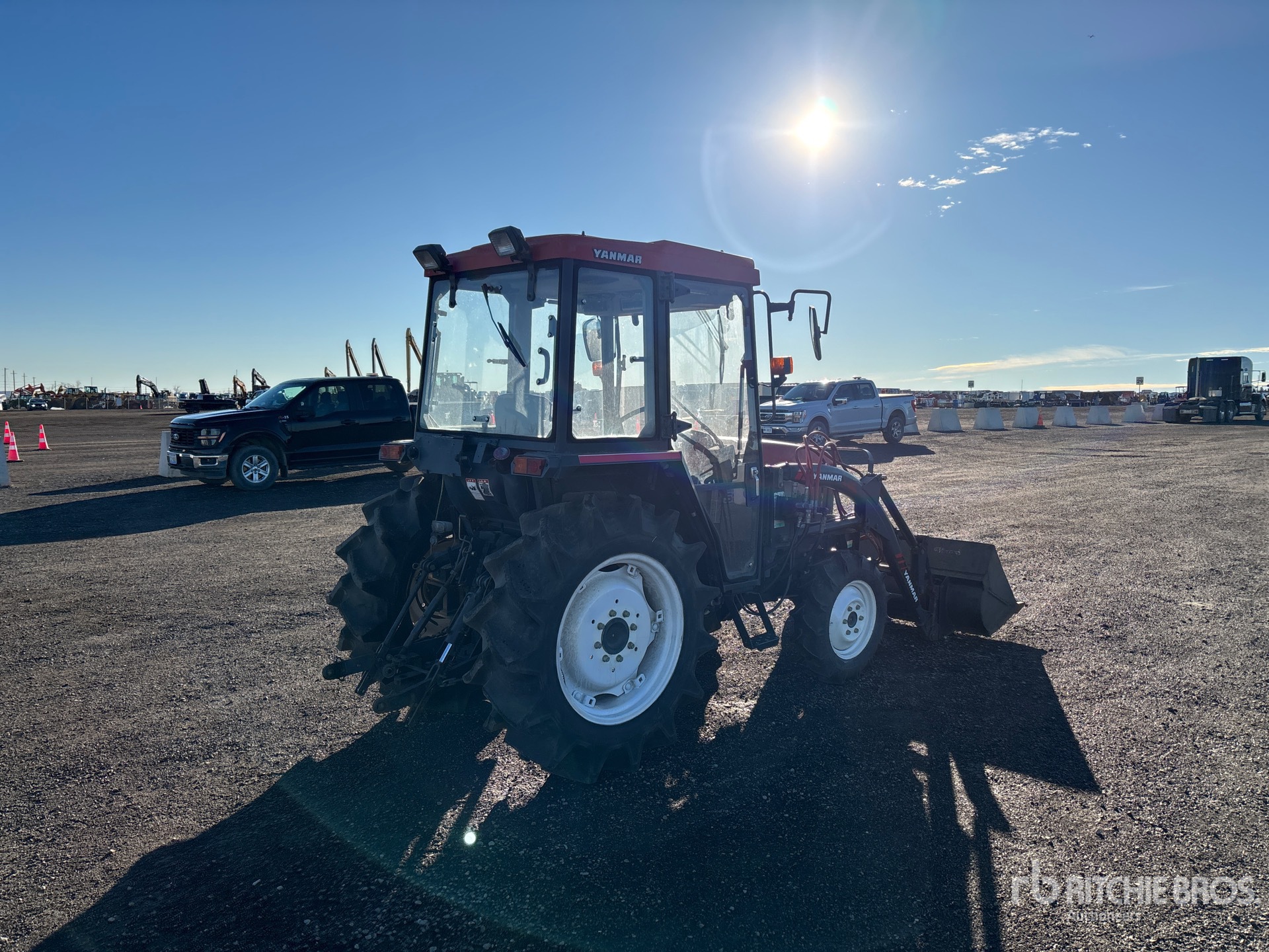 Aspect général with Image, coin arrière droit