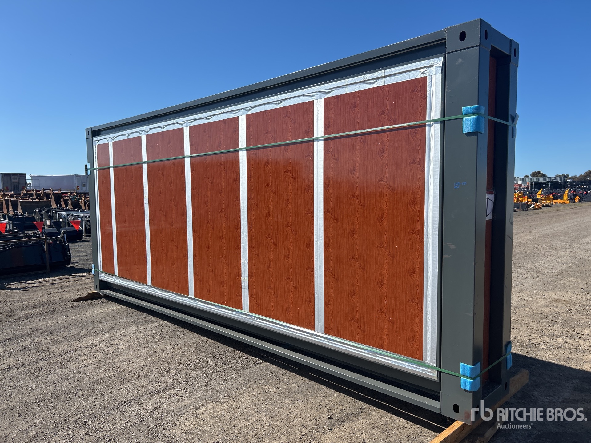 General Appearance with Picture, Left Rear Corner