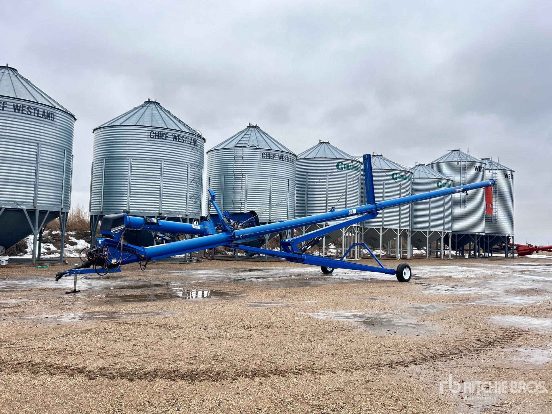 General Appearance with Bild, Ecke vorne links