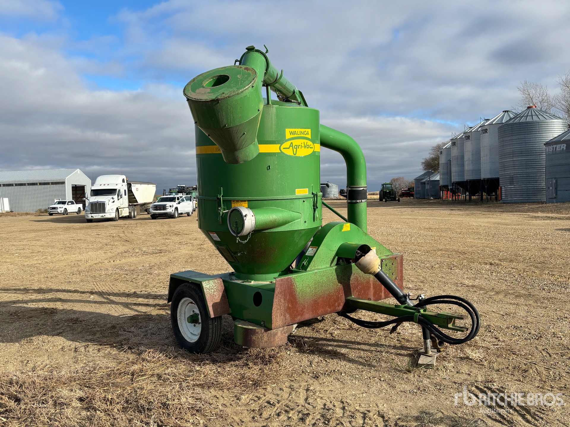 General Appearance with Foto, angolo anteriore destro