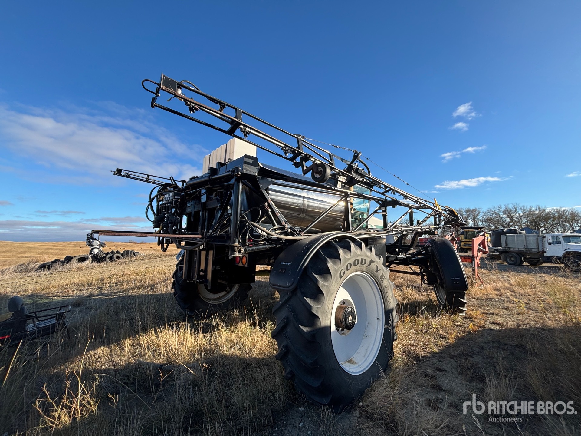 General Appearance with Foto, angolo anteriore sinistro