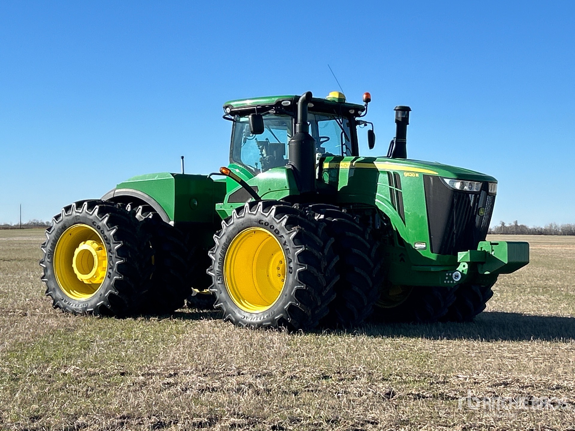 General Appearance with Bild, Ecke vorne rechts