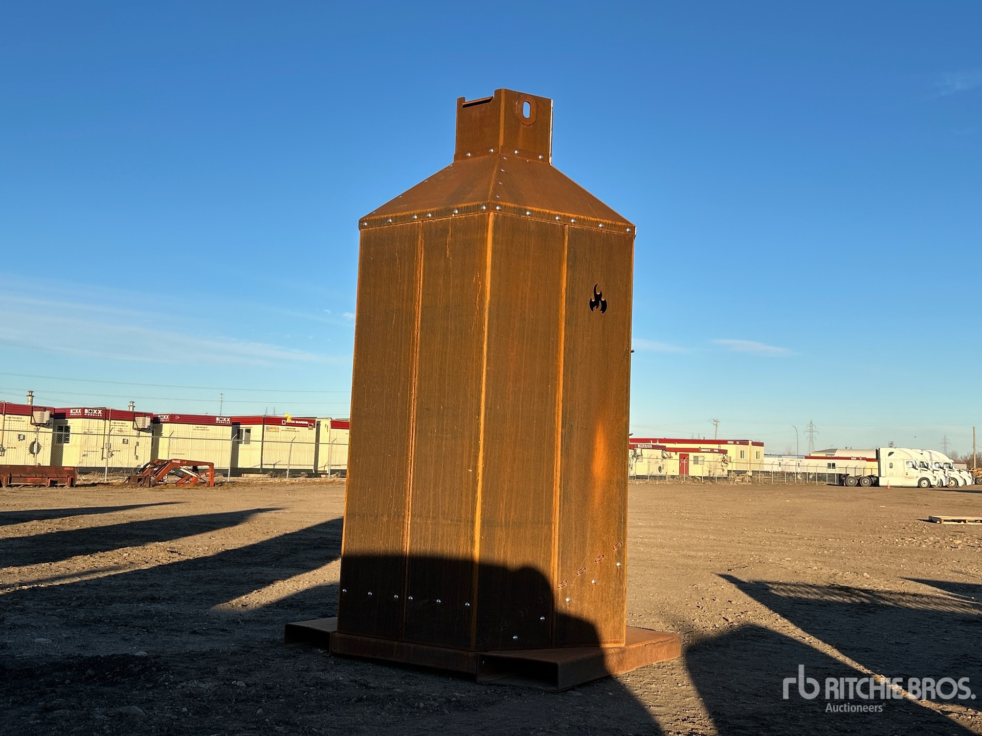 General Appearance with Picture, Right Rear Corner