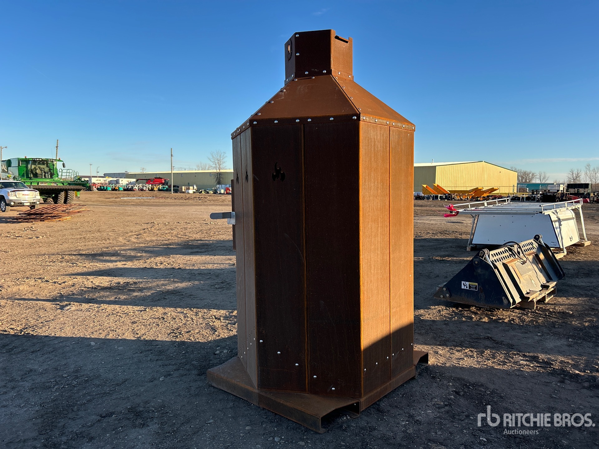 General Appearance with Picture, Left Rear Corner