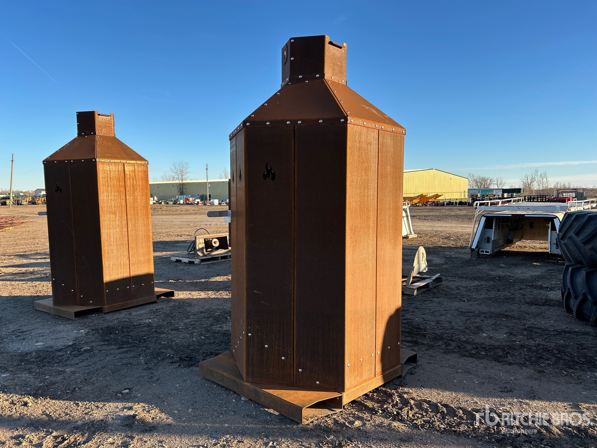 General Appearance with Picture, Left Rear Corner