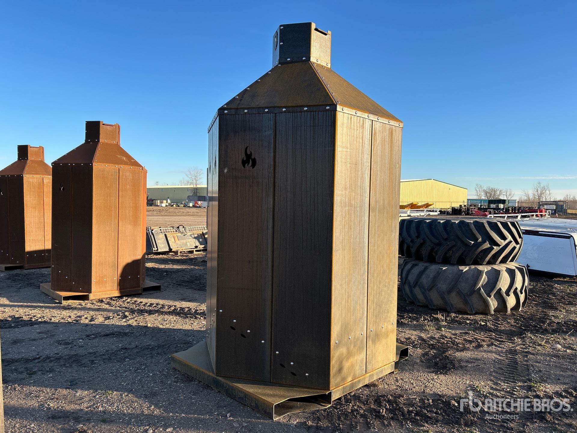 General Appearance with Picture, Left Rear Corner