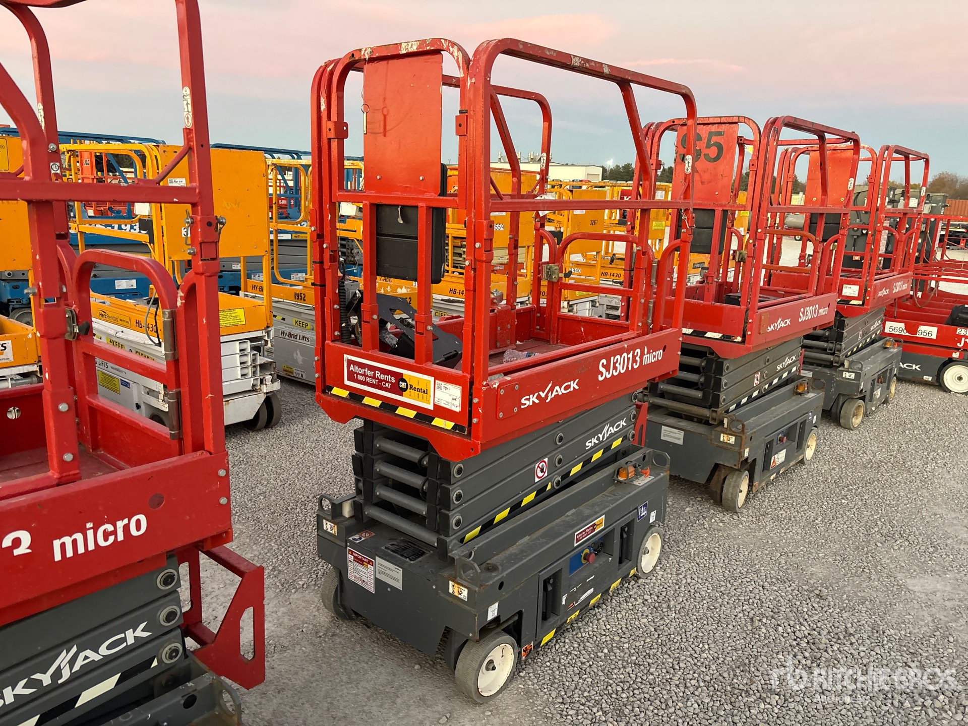 General Appearance with Featured Photo