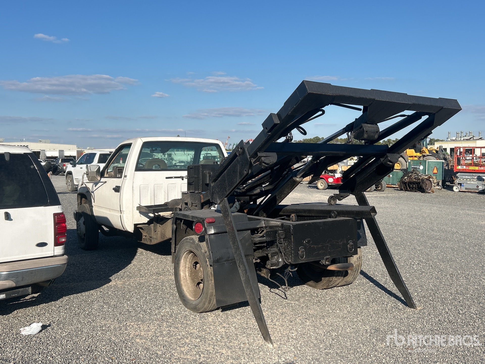 General Appearance with Bild, Ecke hinten links