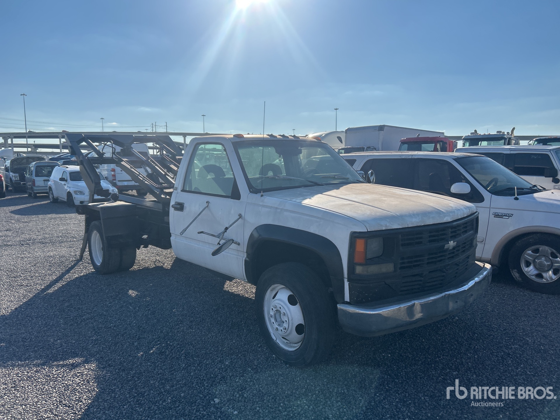 General Appearance with Bild, Ecke vorne rechts