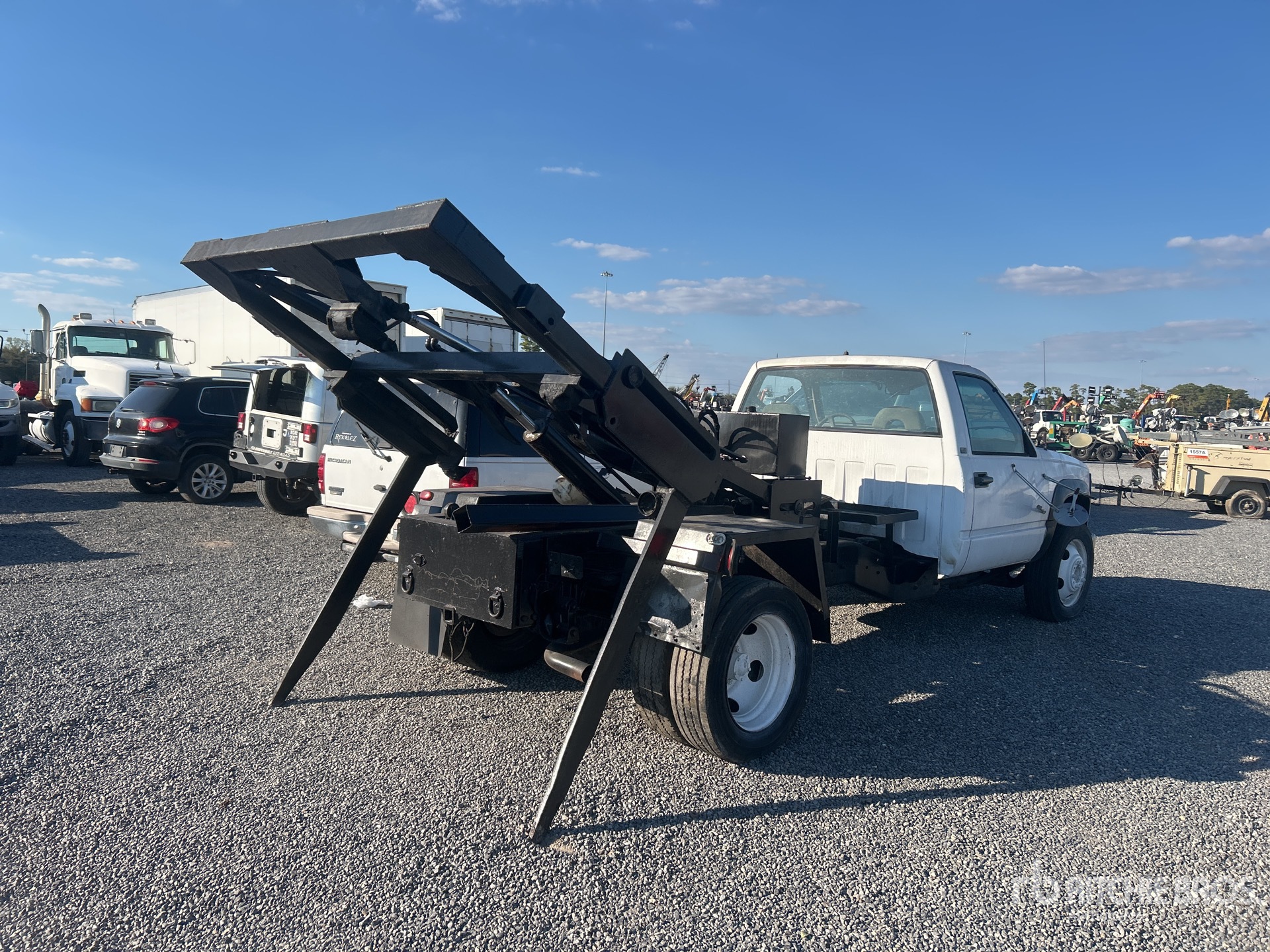 General Appearance with Bild, Ecke hinten rechts