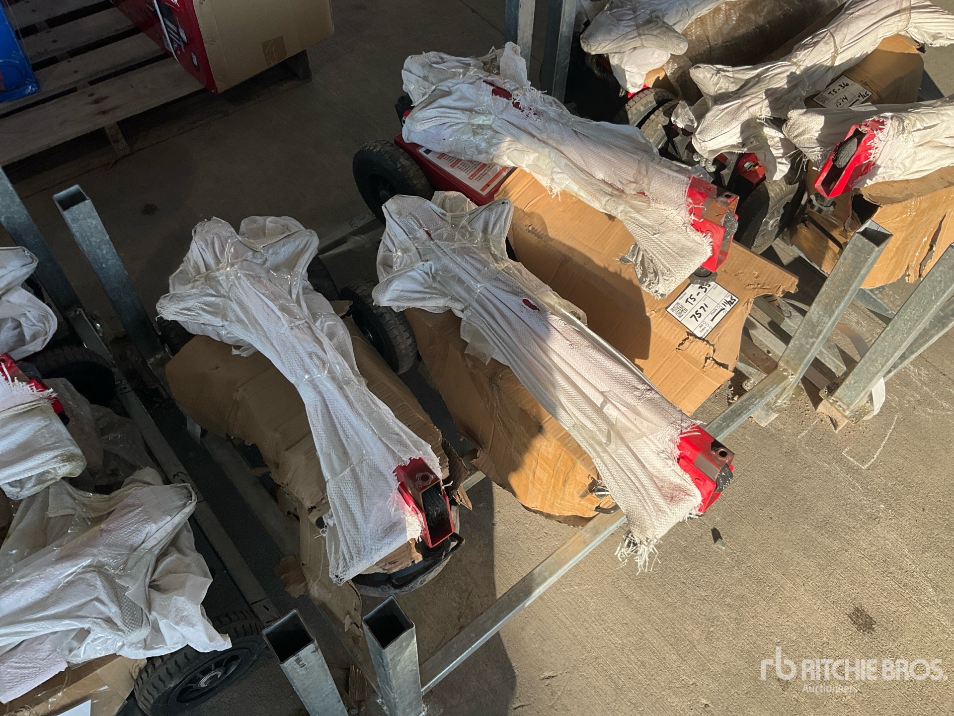 General Appearance with Bild, Ecke vorne links