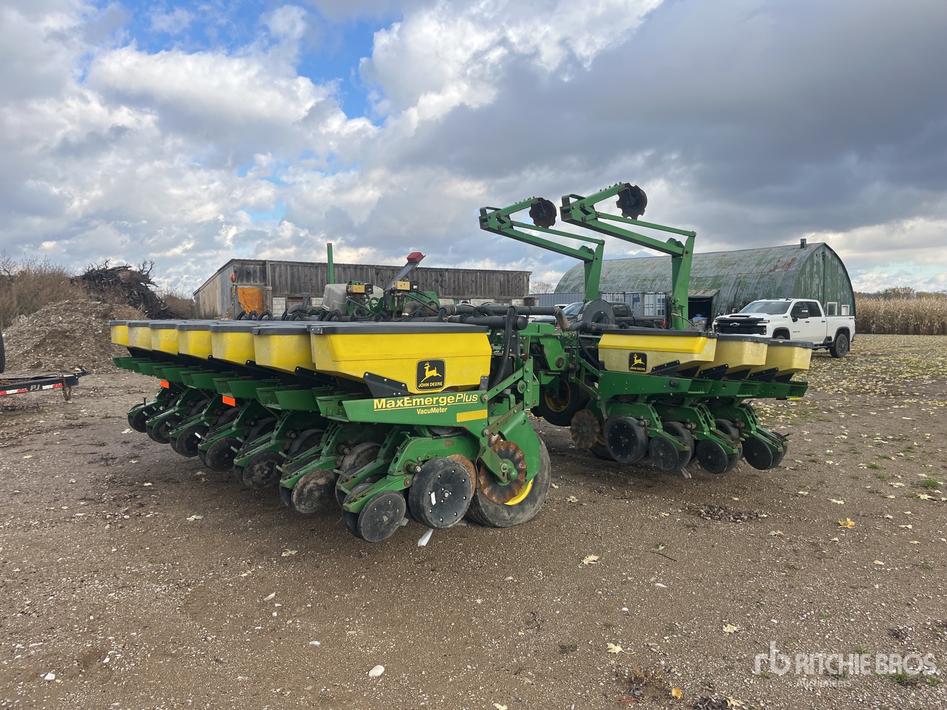 General Appearance with Bild, Ecke hinten rechts