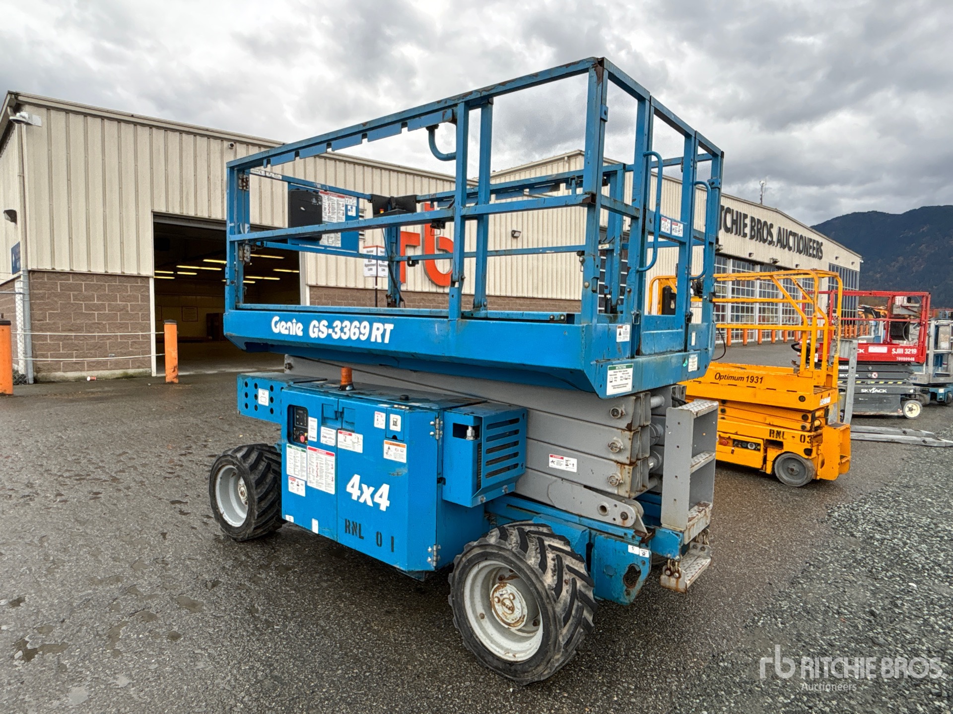 General Appearance with Bild, Ecke hinten links