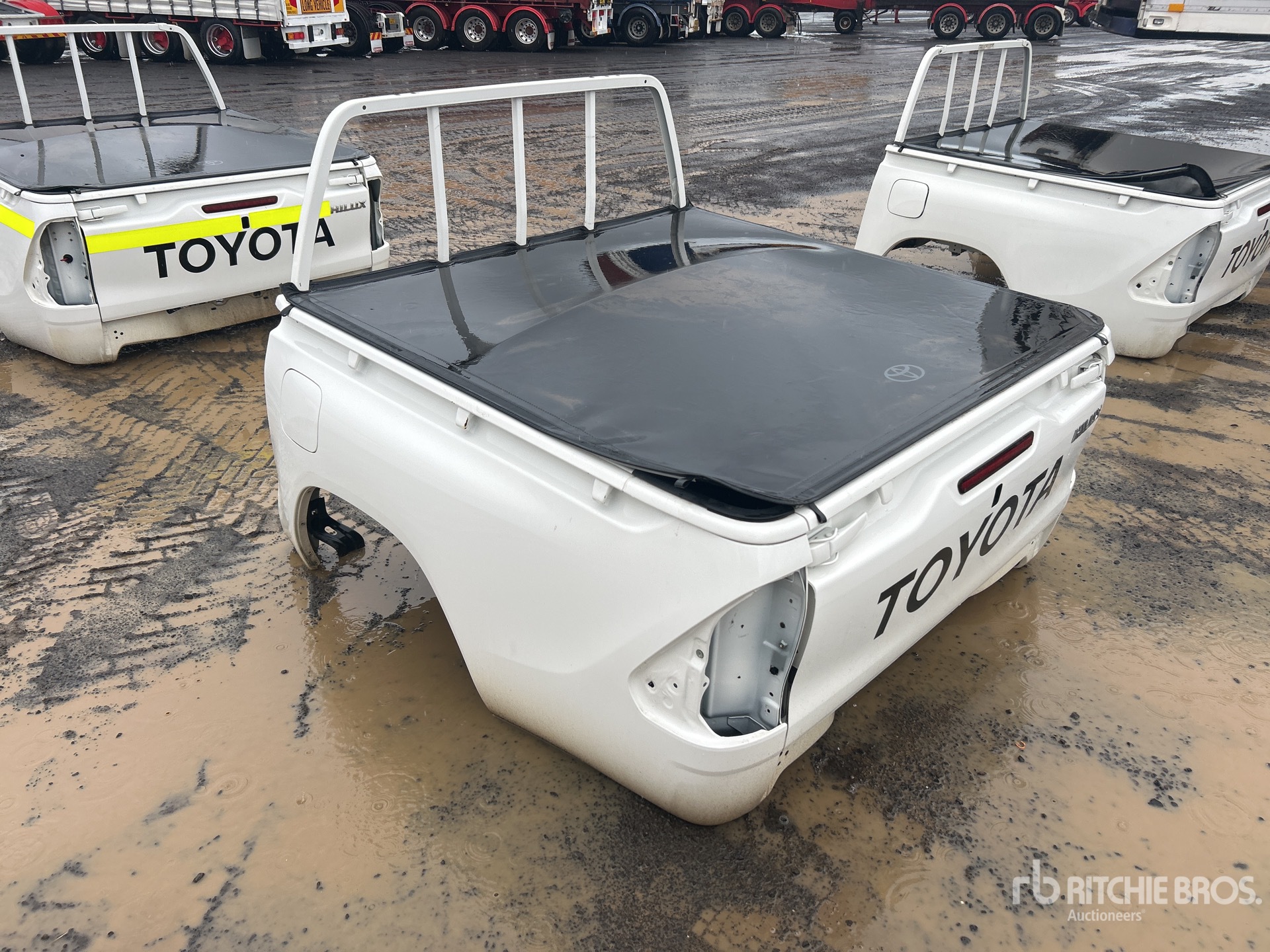 General Appearance with Picture, Right Rear Corner