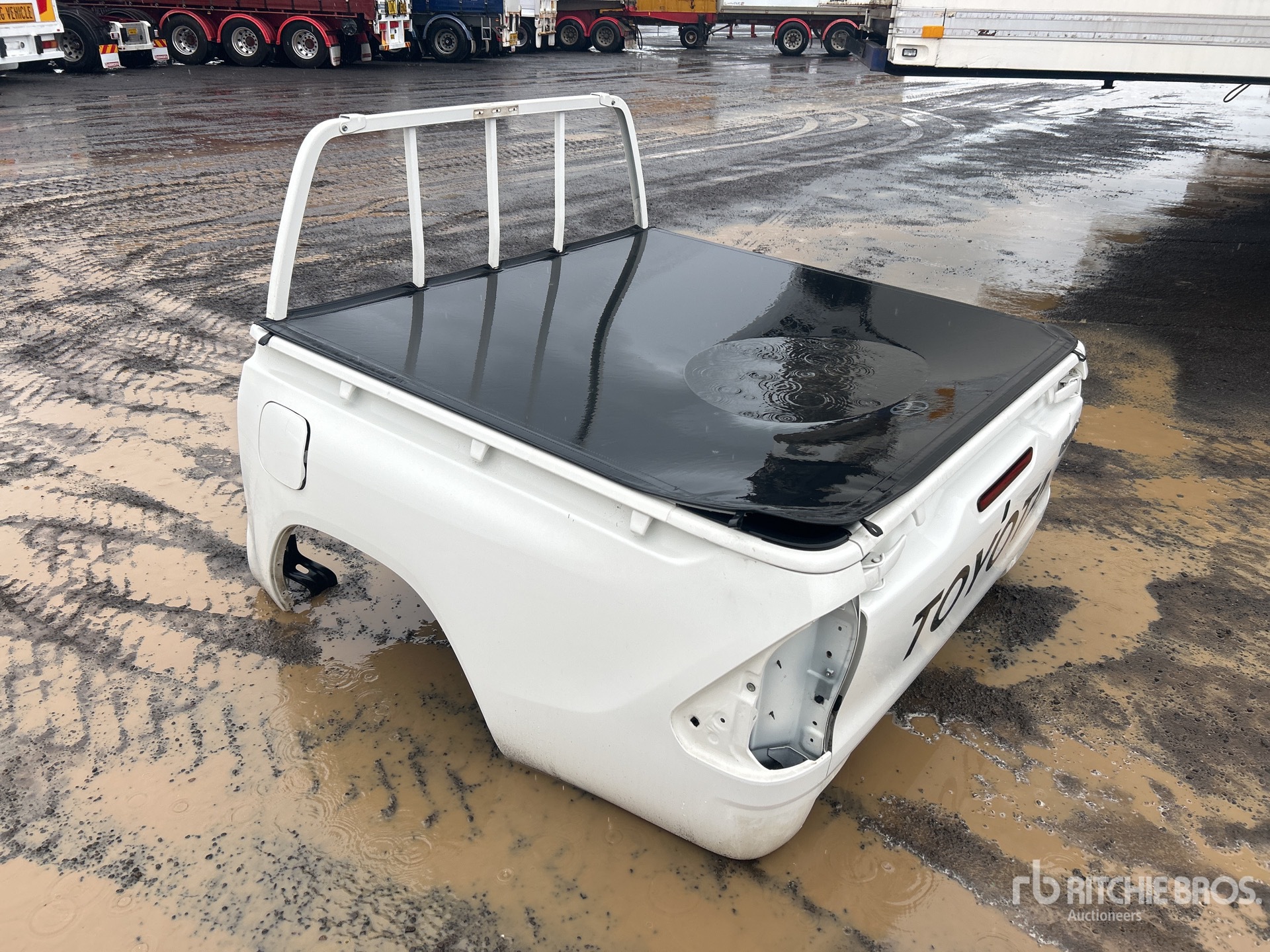 General Appearance with Picture, Right Rear Corner