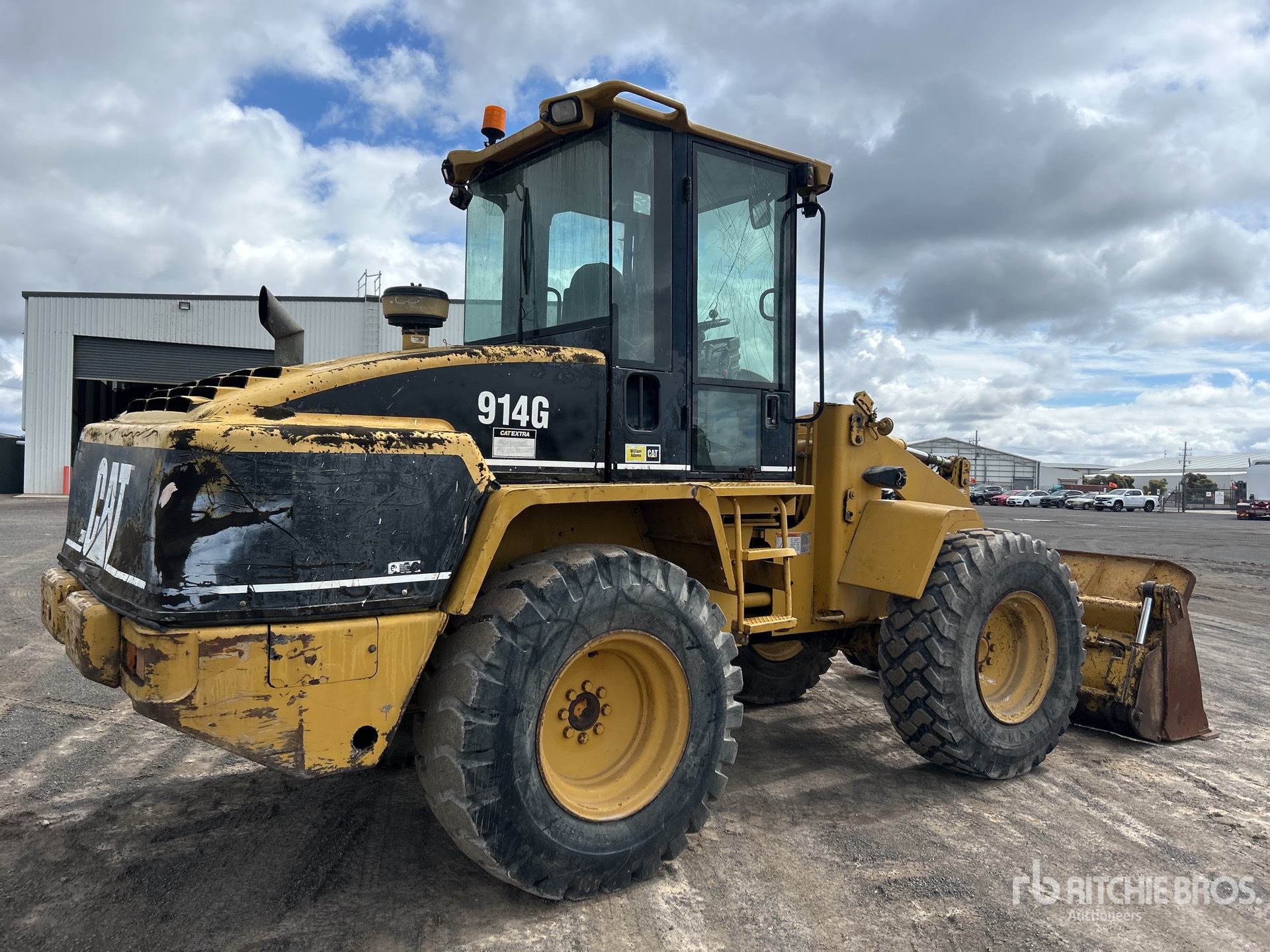 General Appearance with Picture, Right Rear Corner