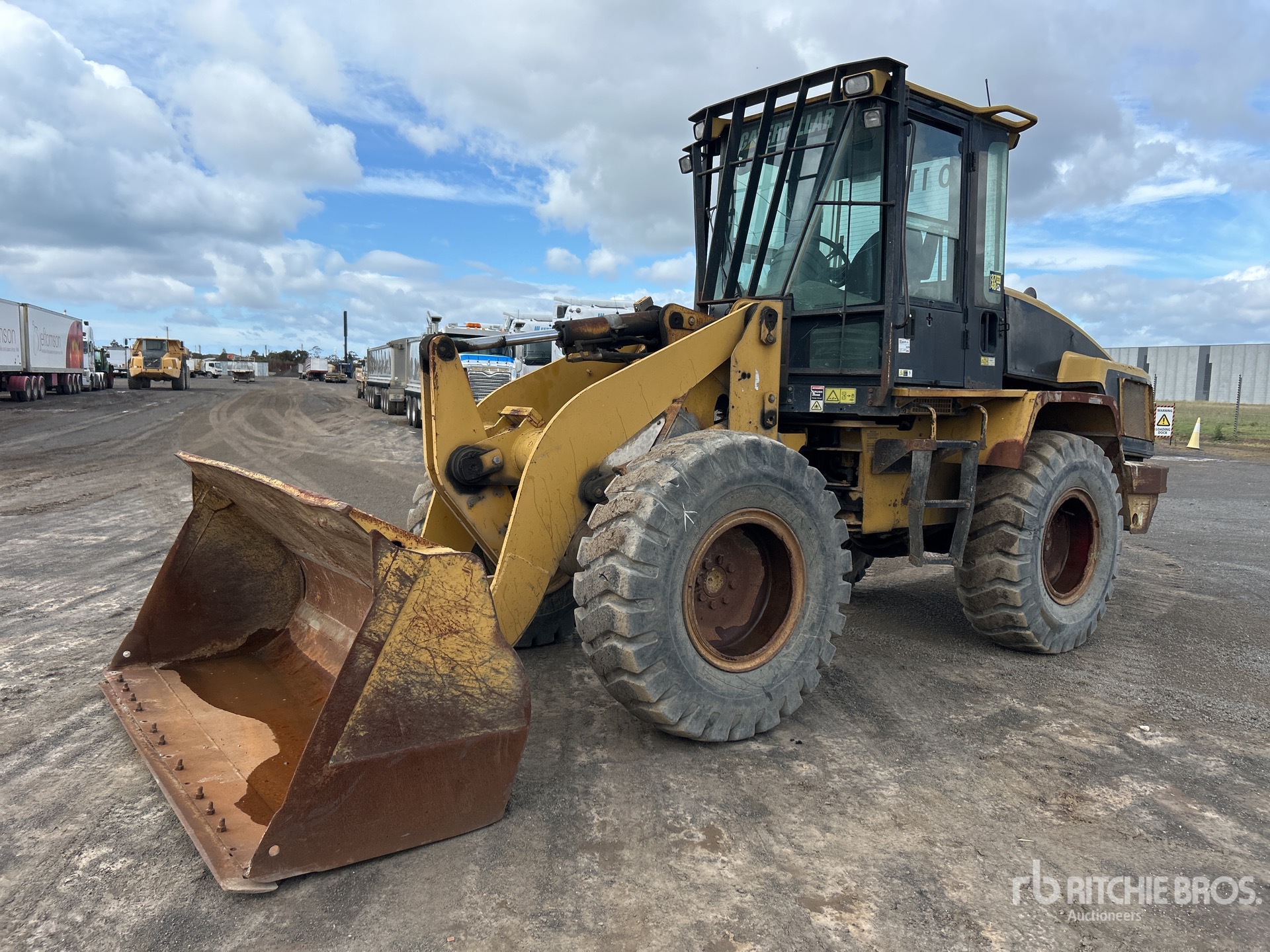 General Appearance with Picture, Left Front Corner