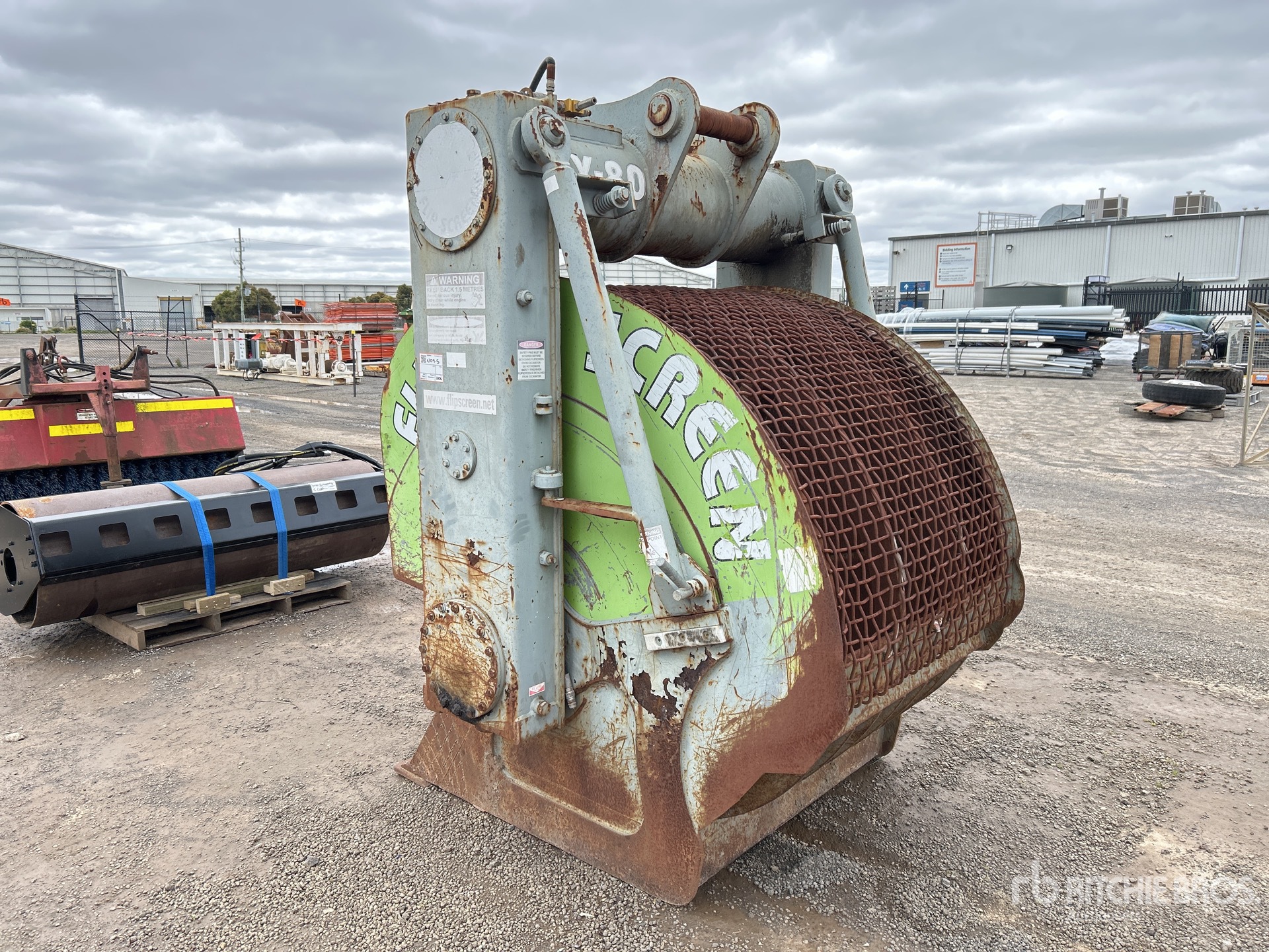 General Appearance with Picture, Left Rear Corner