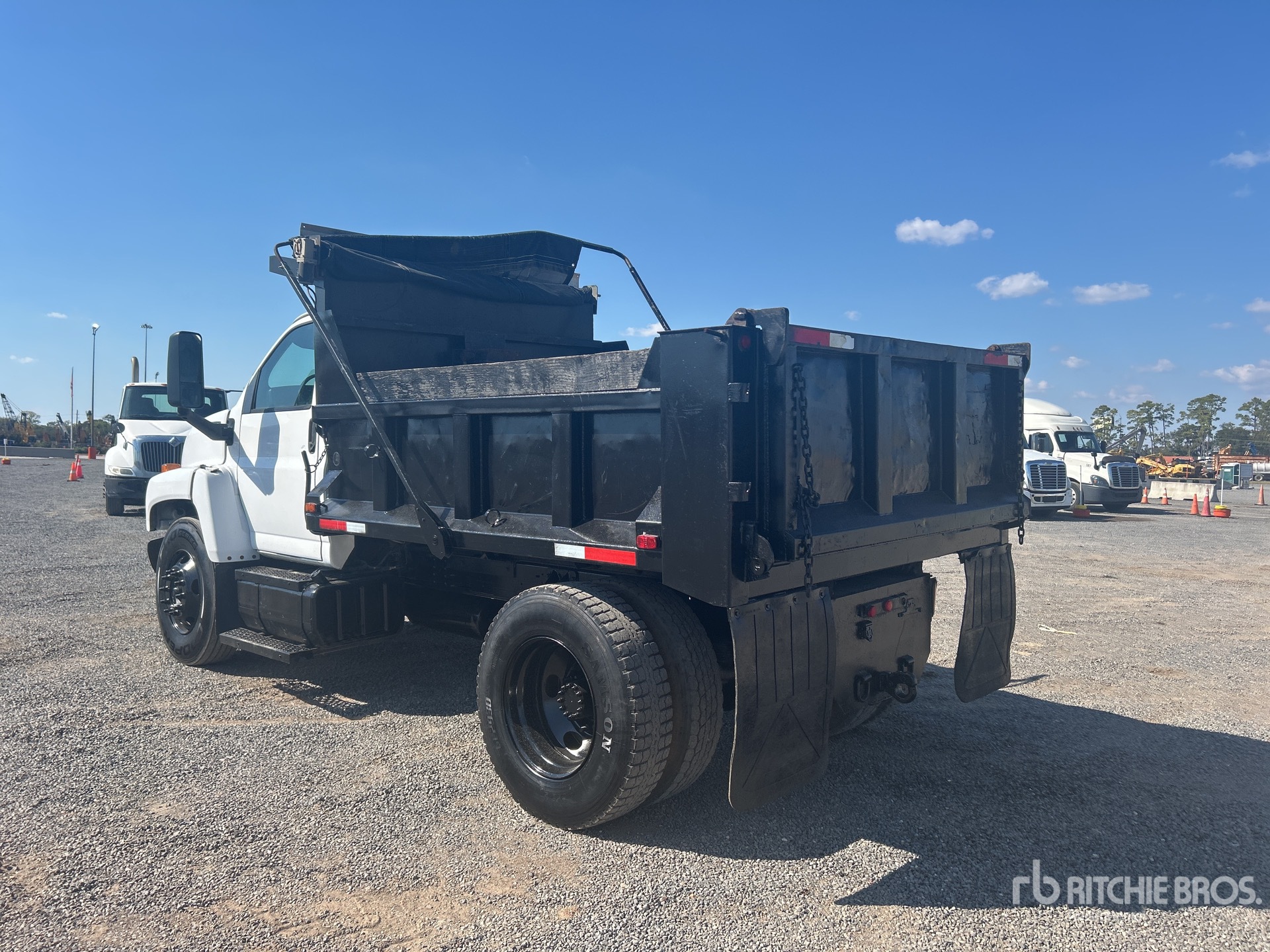 General Appearance with Bild, Ecke hinten links