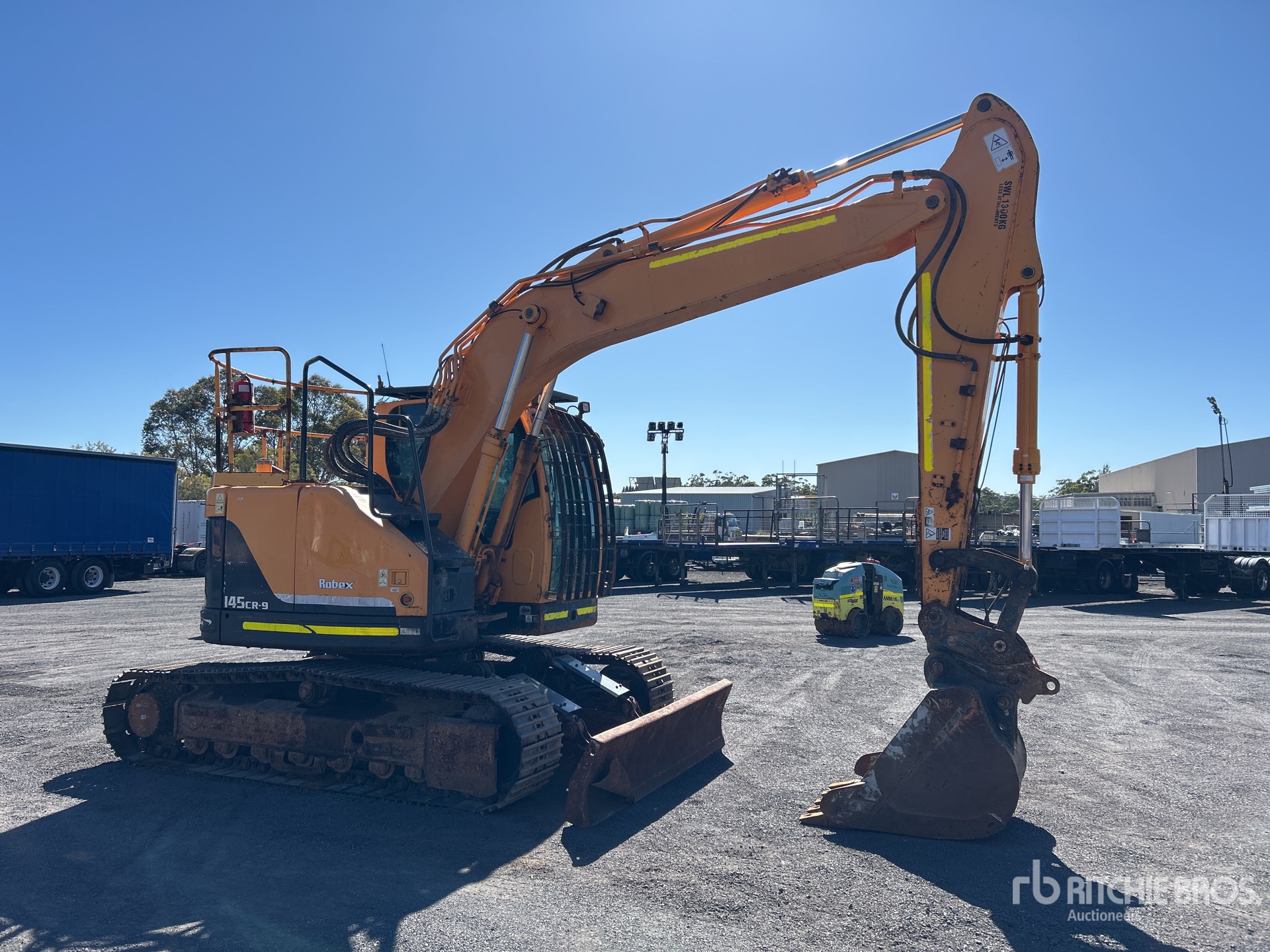 General Appearance with Picture, Right Front Corner