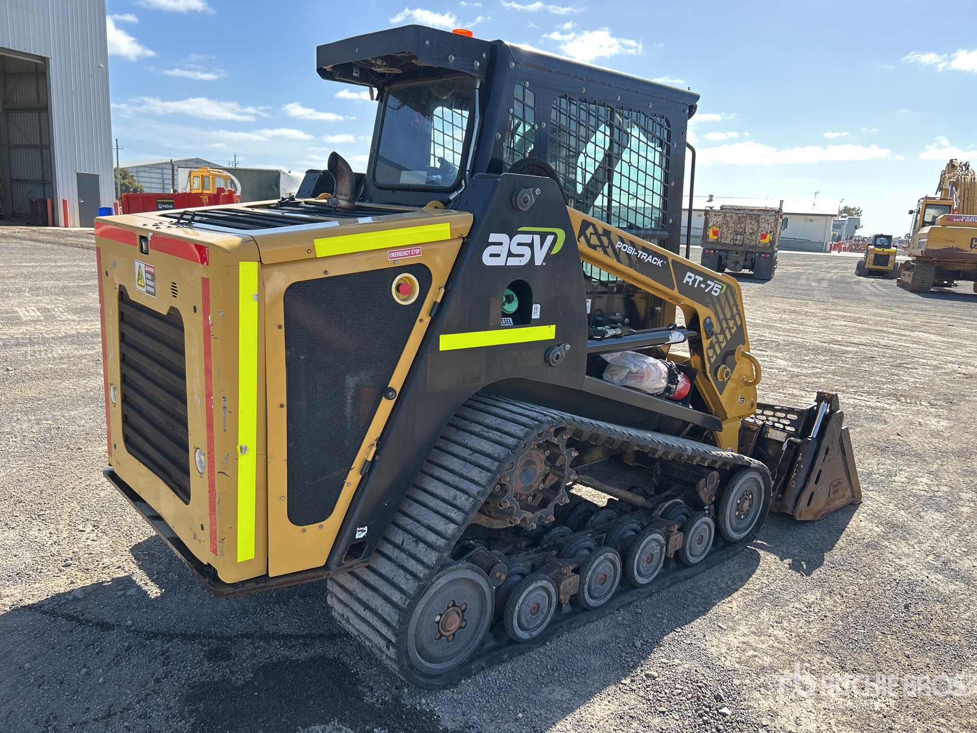 General Appearance with Picture, Right Rear Corner