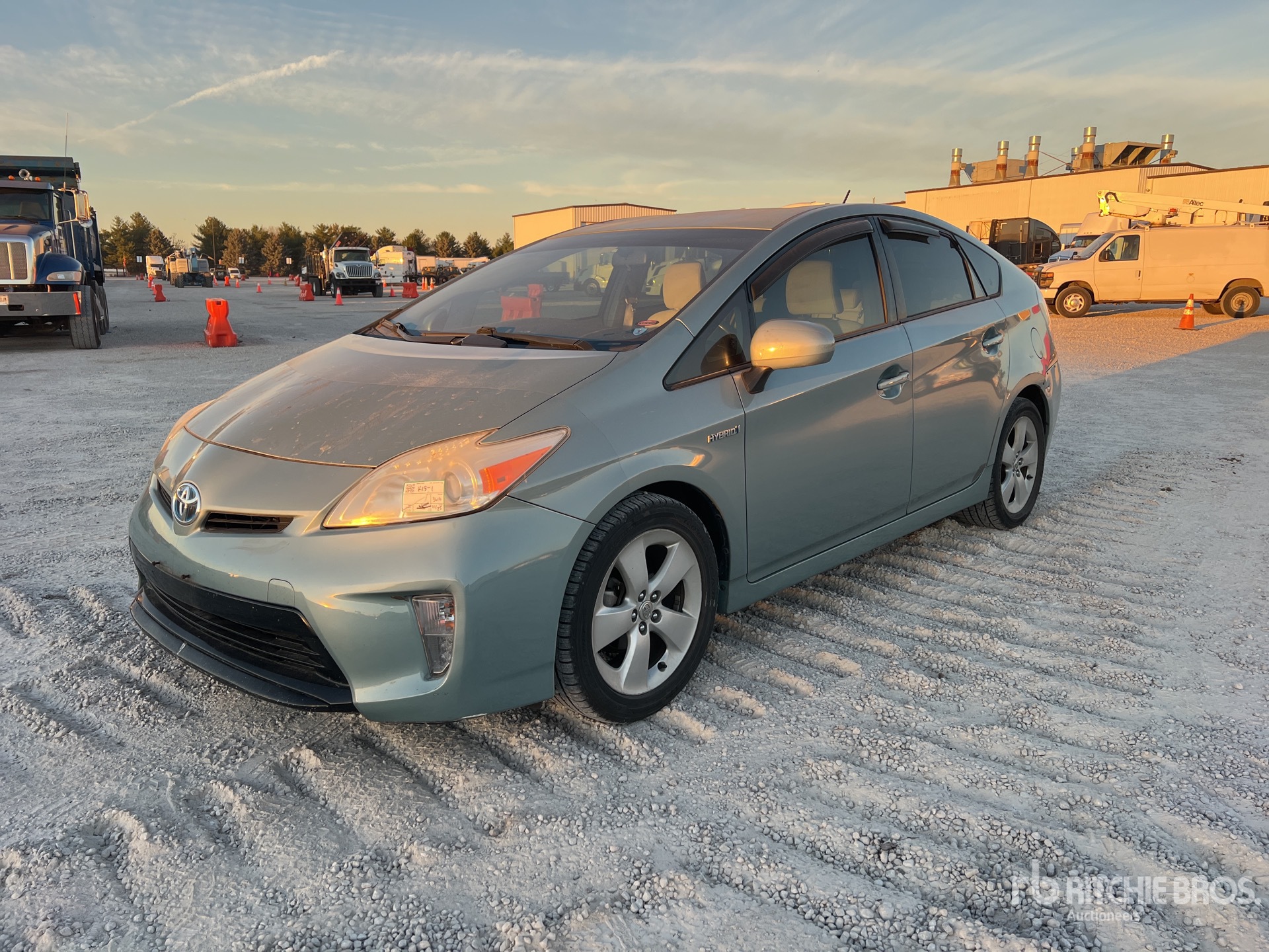 General Appearance with Picture, Left Front Corner