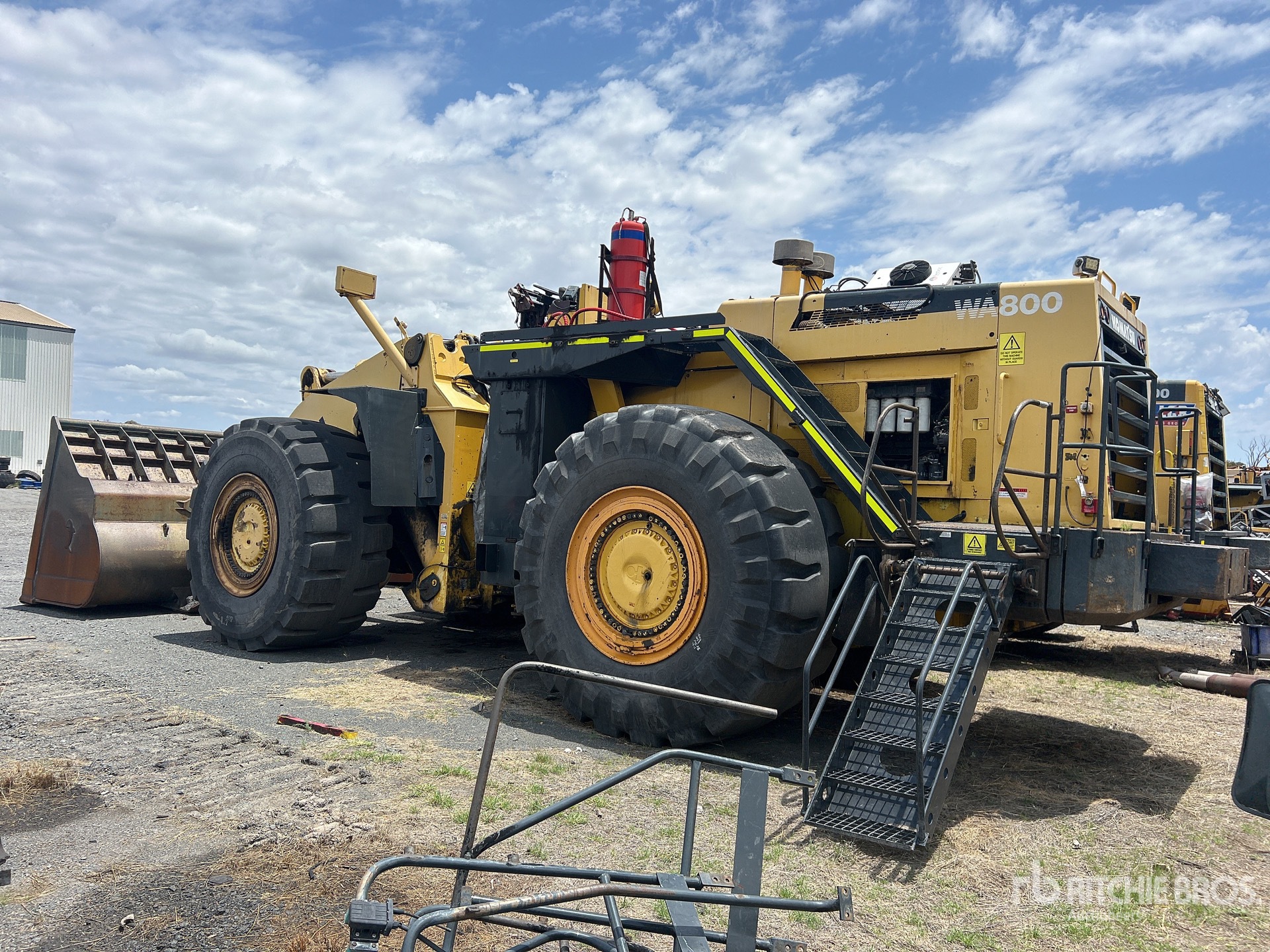 General Appearance with Foto, angolo posteriore sinistro