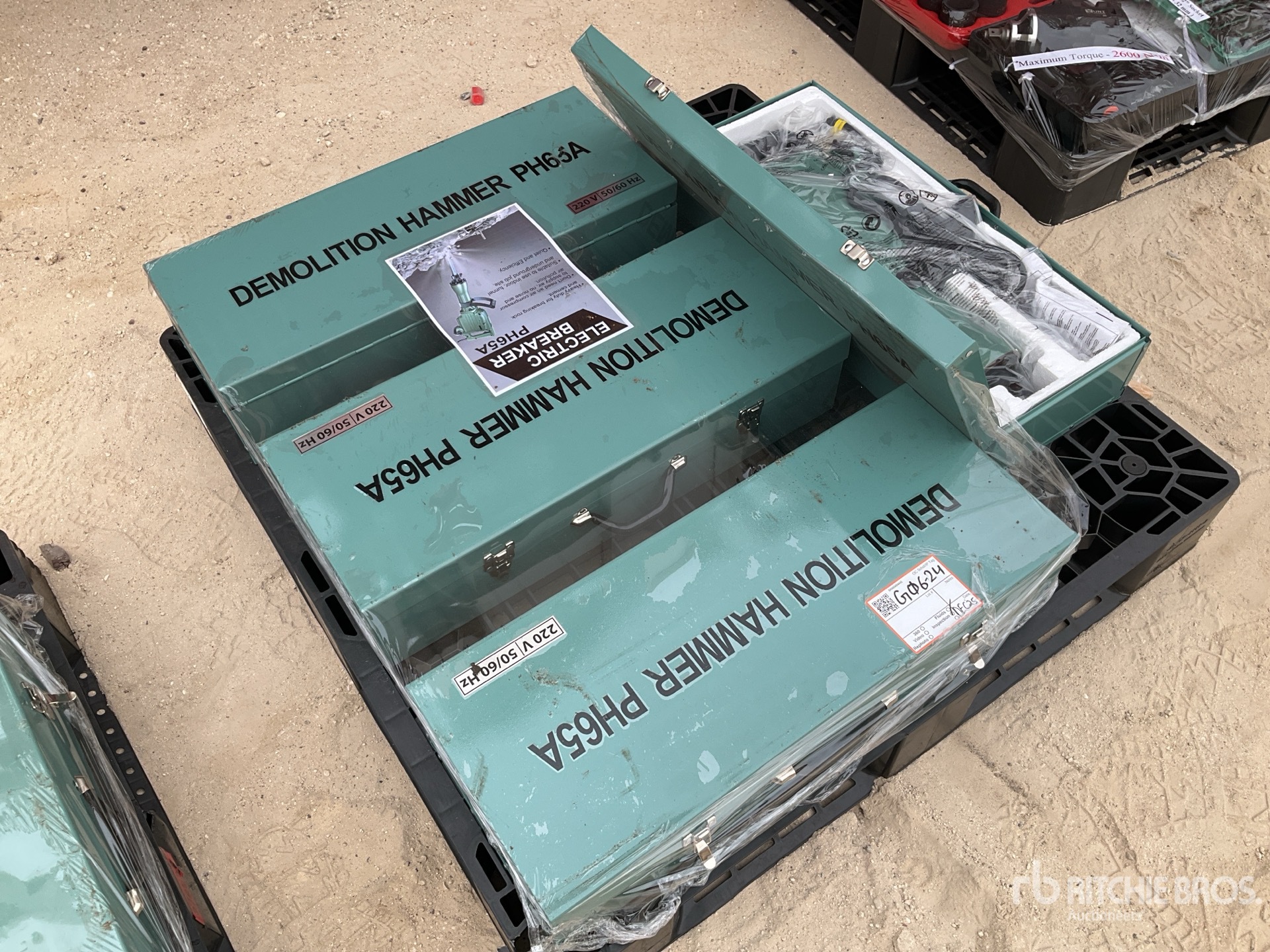 General Appearance with Picture, Right Front Corner