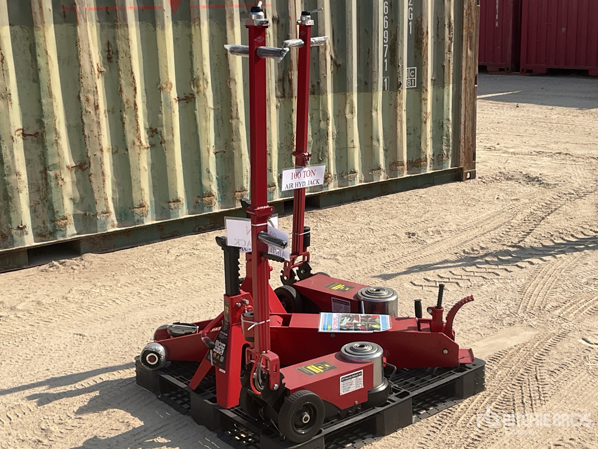 Aspect général with Image, coin avant droit