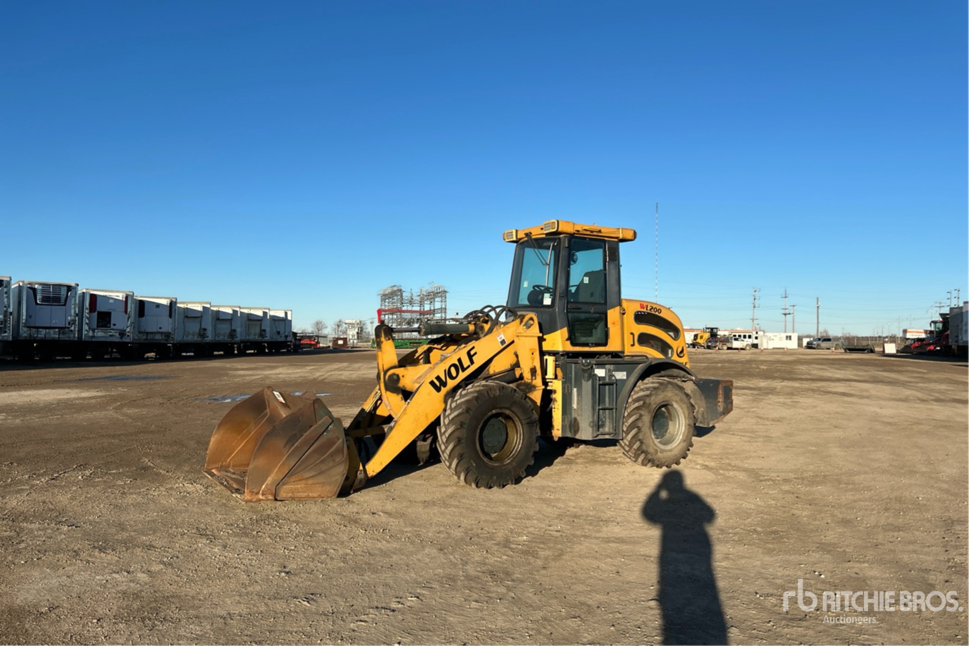 General Appearance with Picture, Left Front Corner