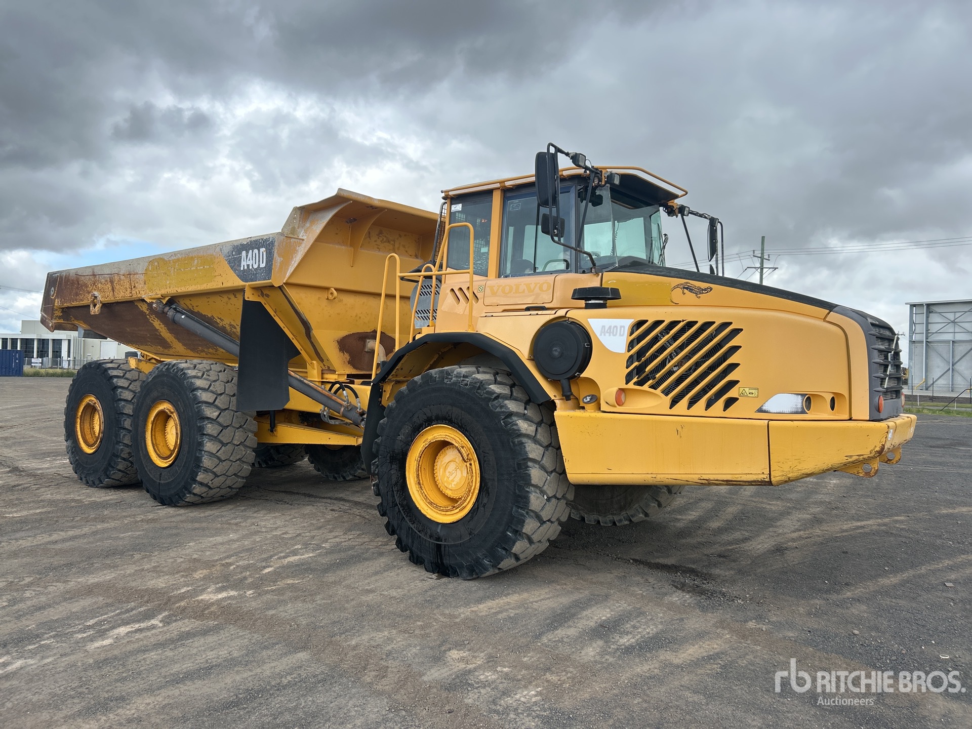 General Appearance with Picture, Right Front Corner