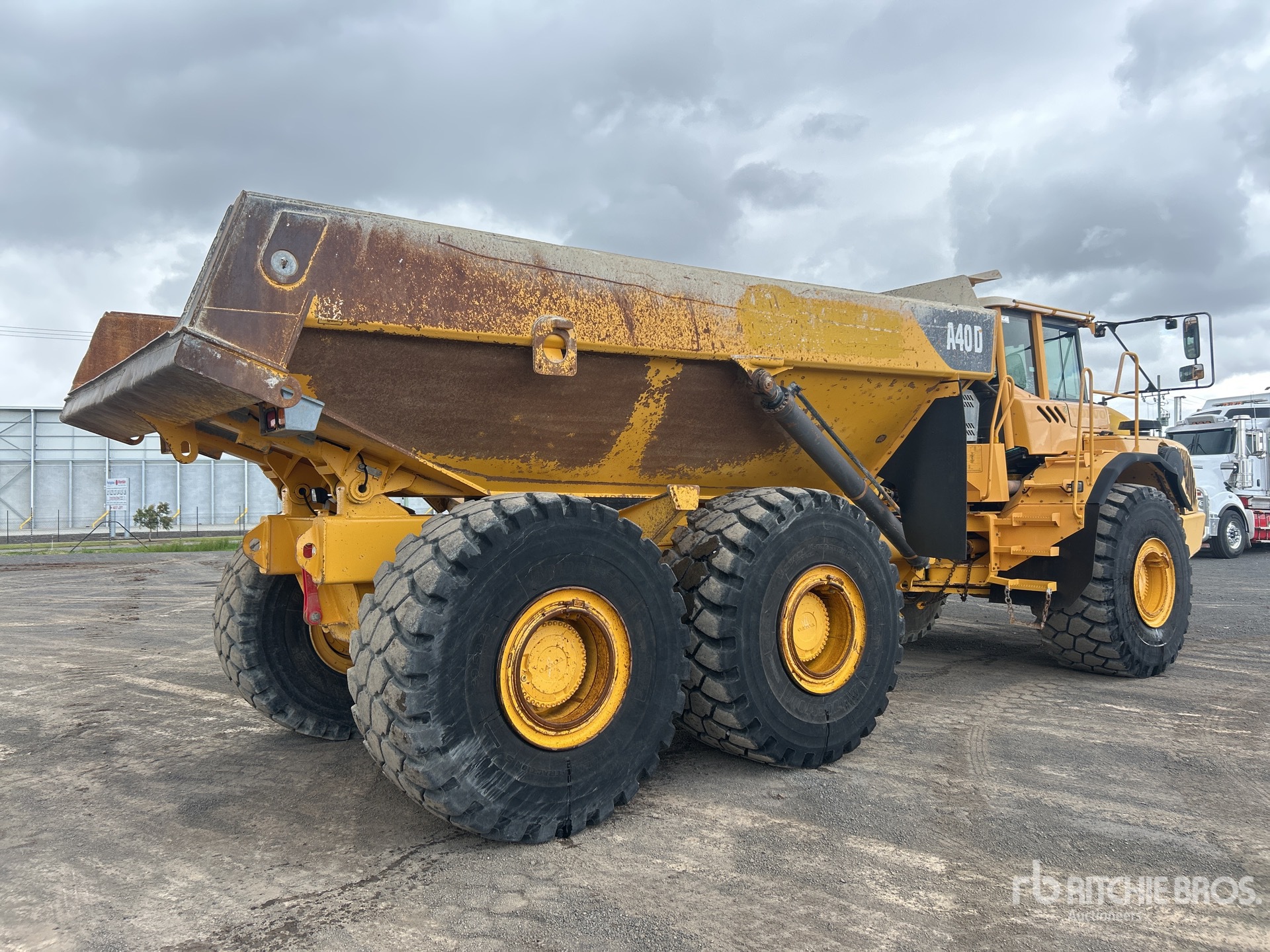 General Appearance with Picture, Right Rear Corner