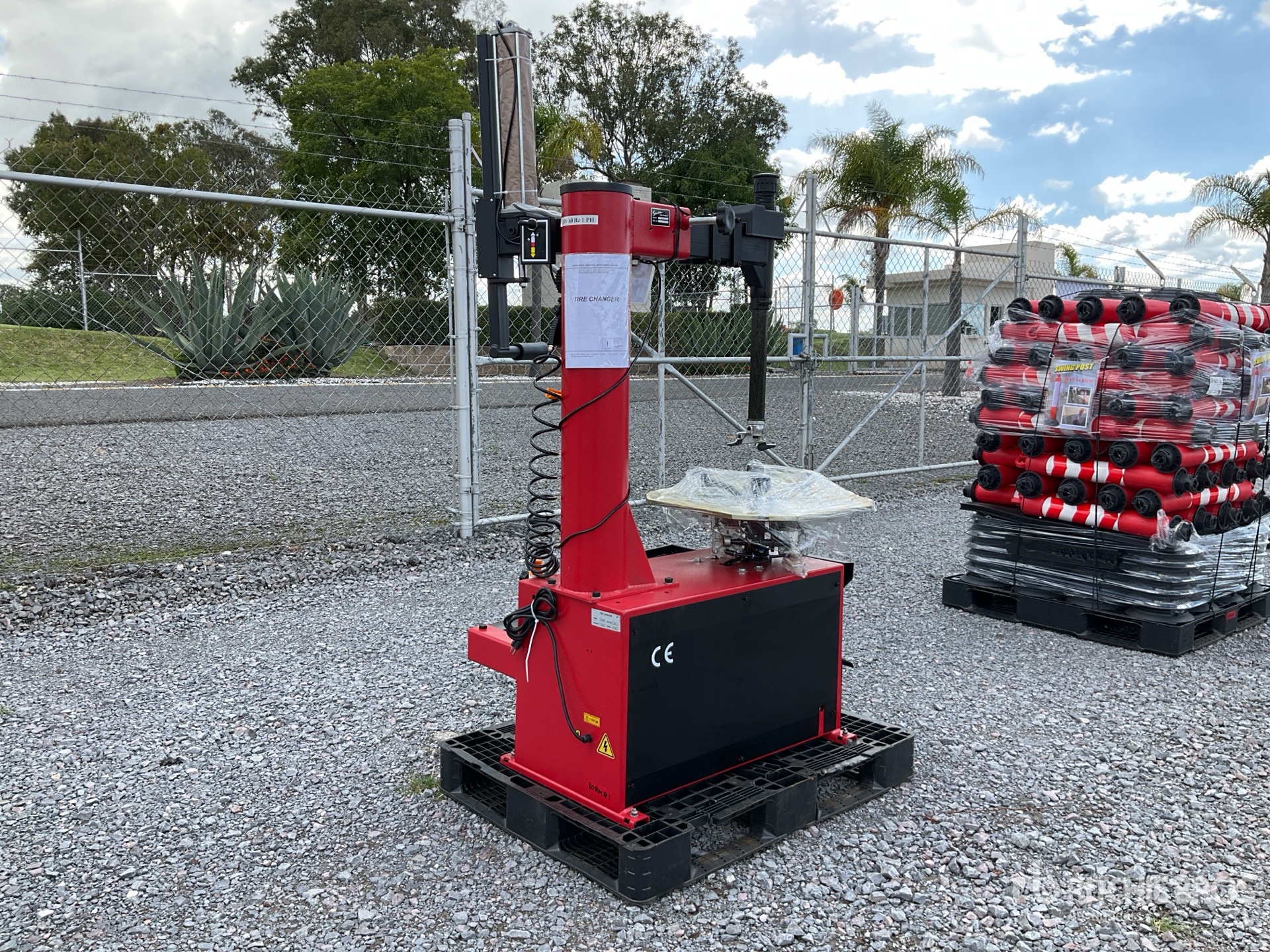 General Appearance with Bild, Ecke hinten rechts