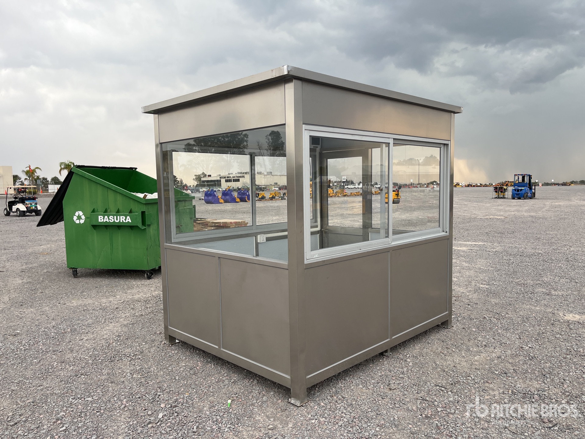 General Appearance with Imagen: esquina trasera derecha