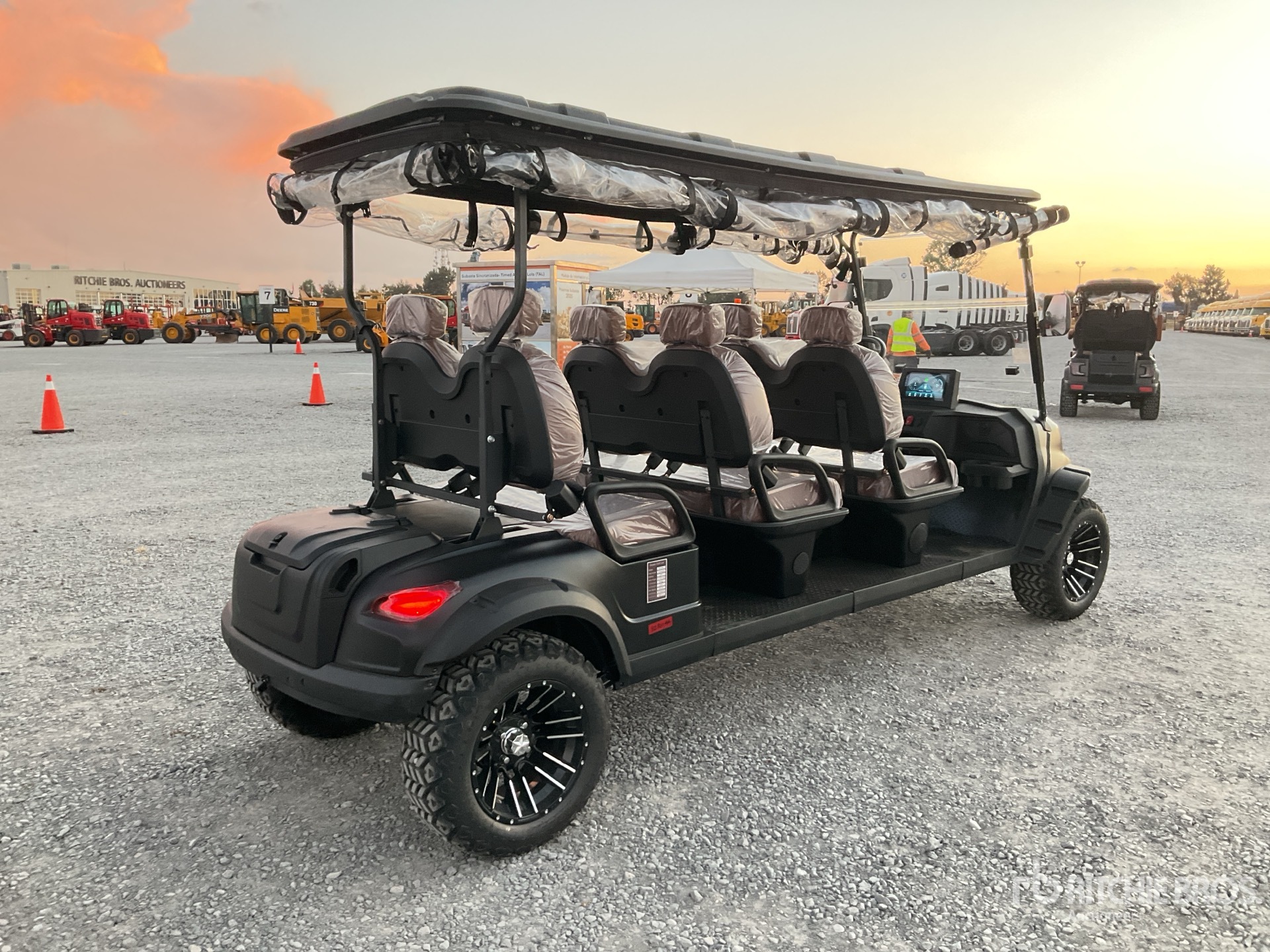 Aspect général with Image, coin arrière droit