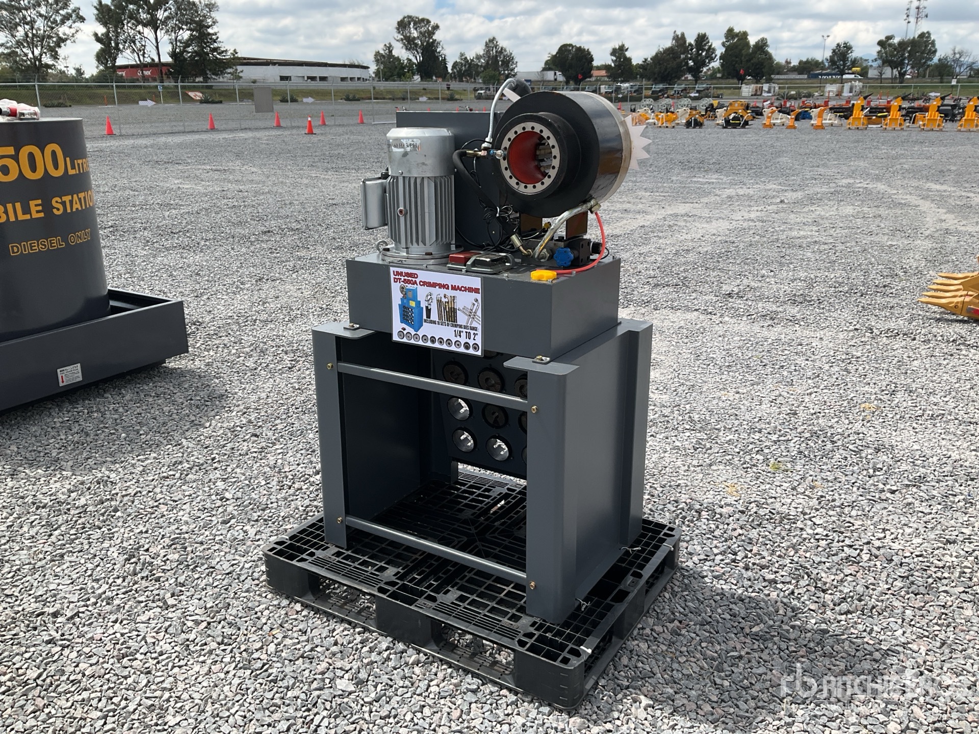 General Appearance with Picture, Right Front Corner