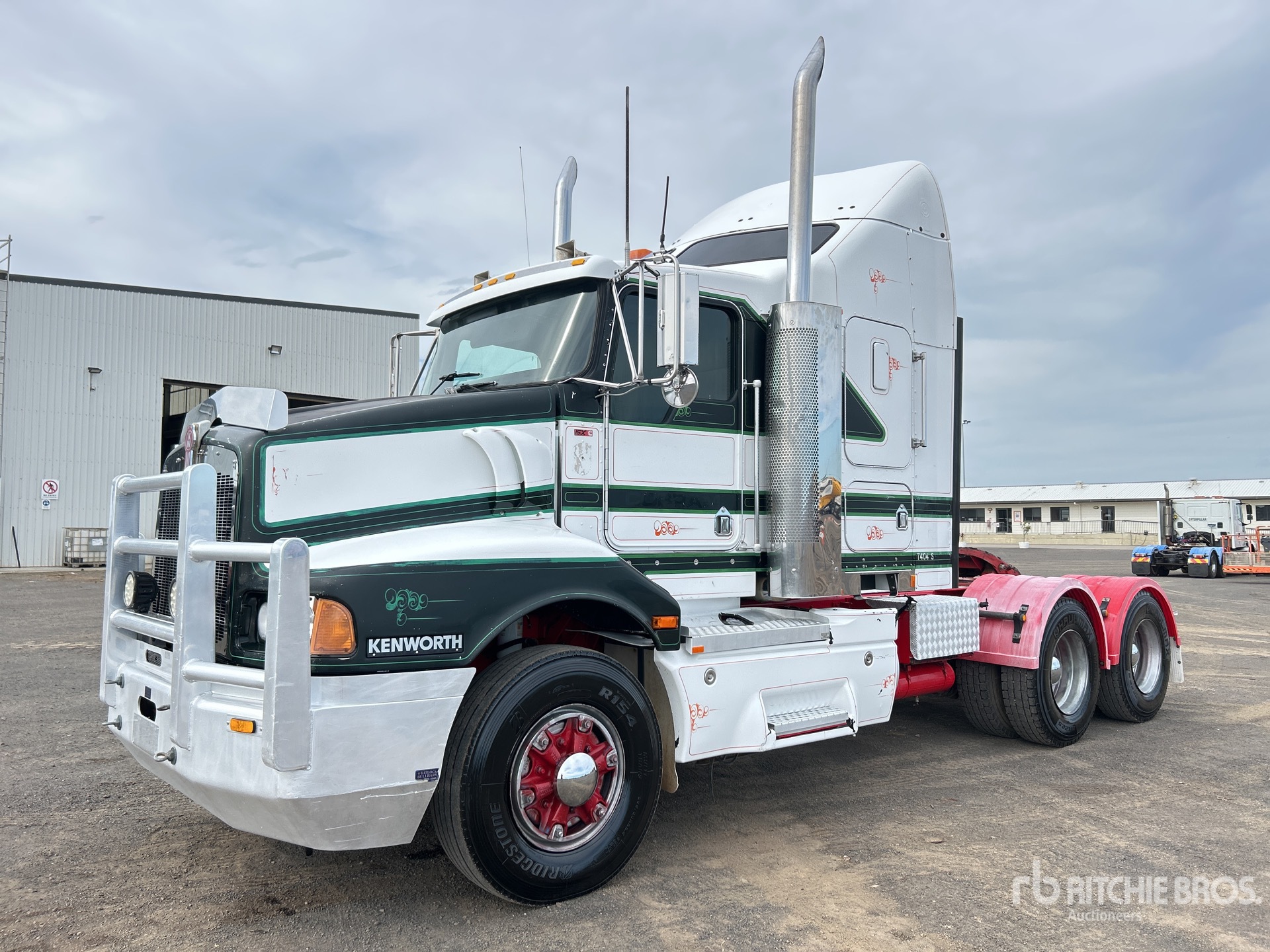 General Appearance with Picture, Right Front Corner