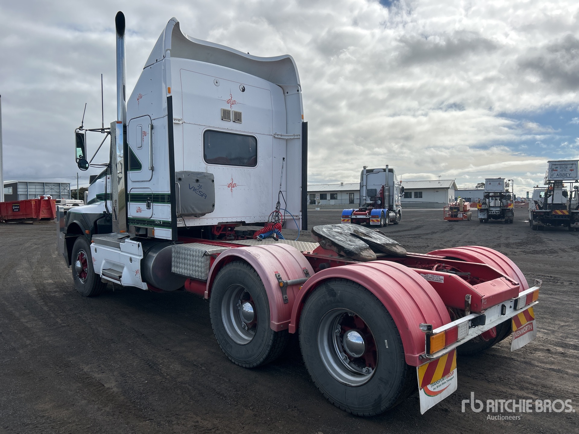 General Appearance with Picture, Right Rear Corner