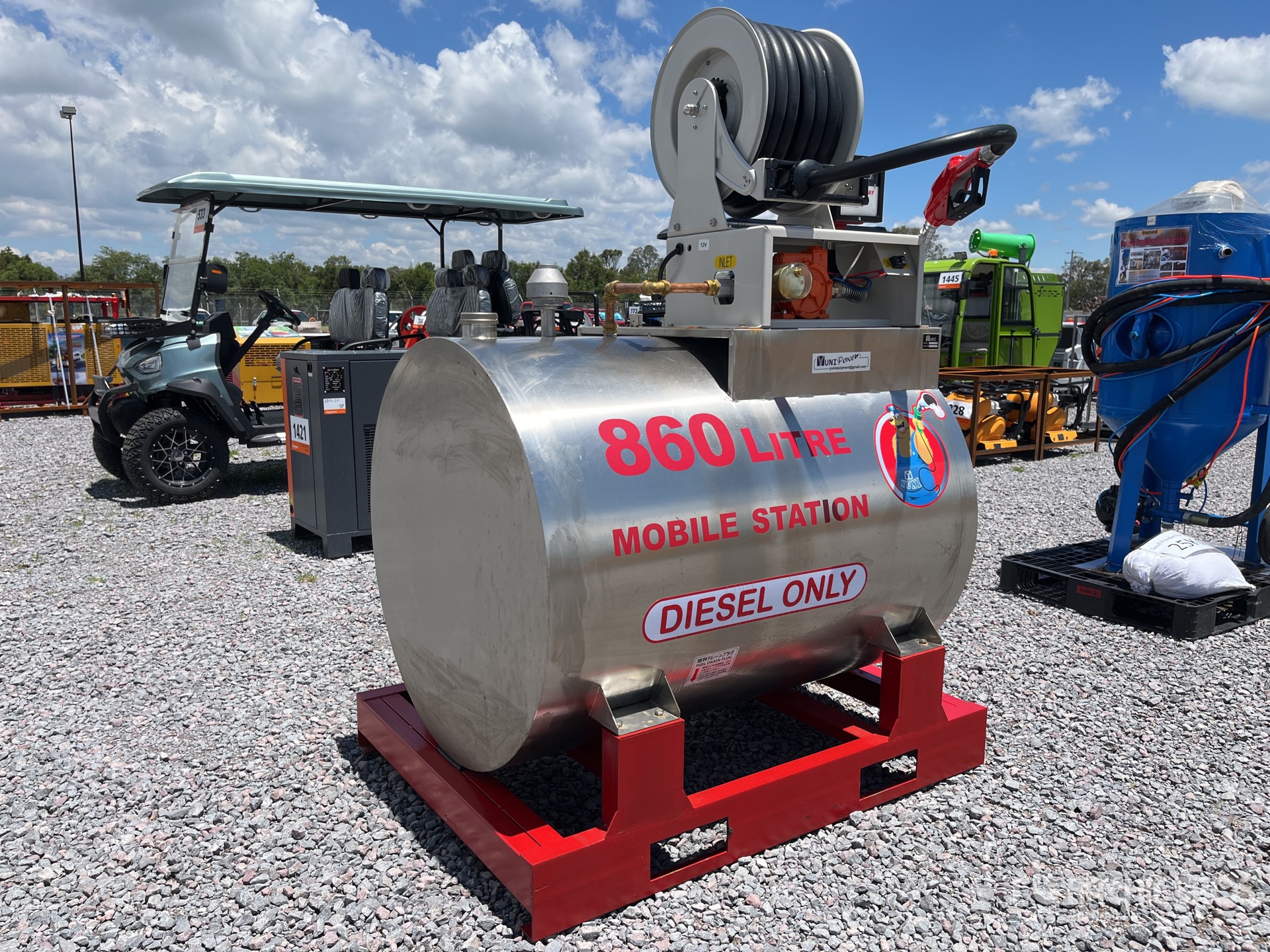 General Appearance with Picture, Right Rear Corner