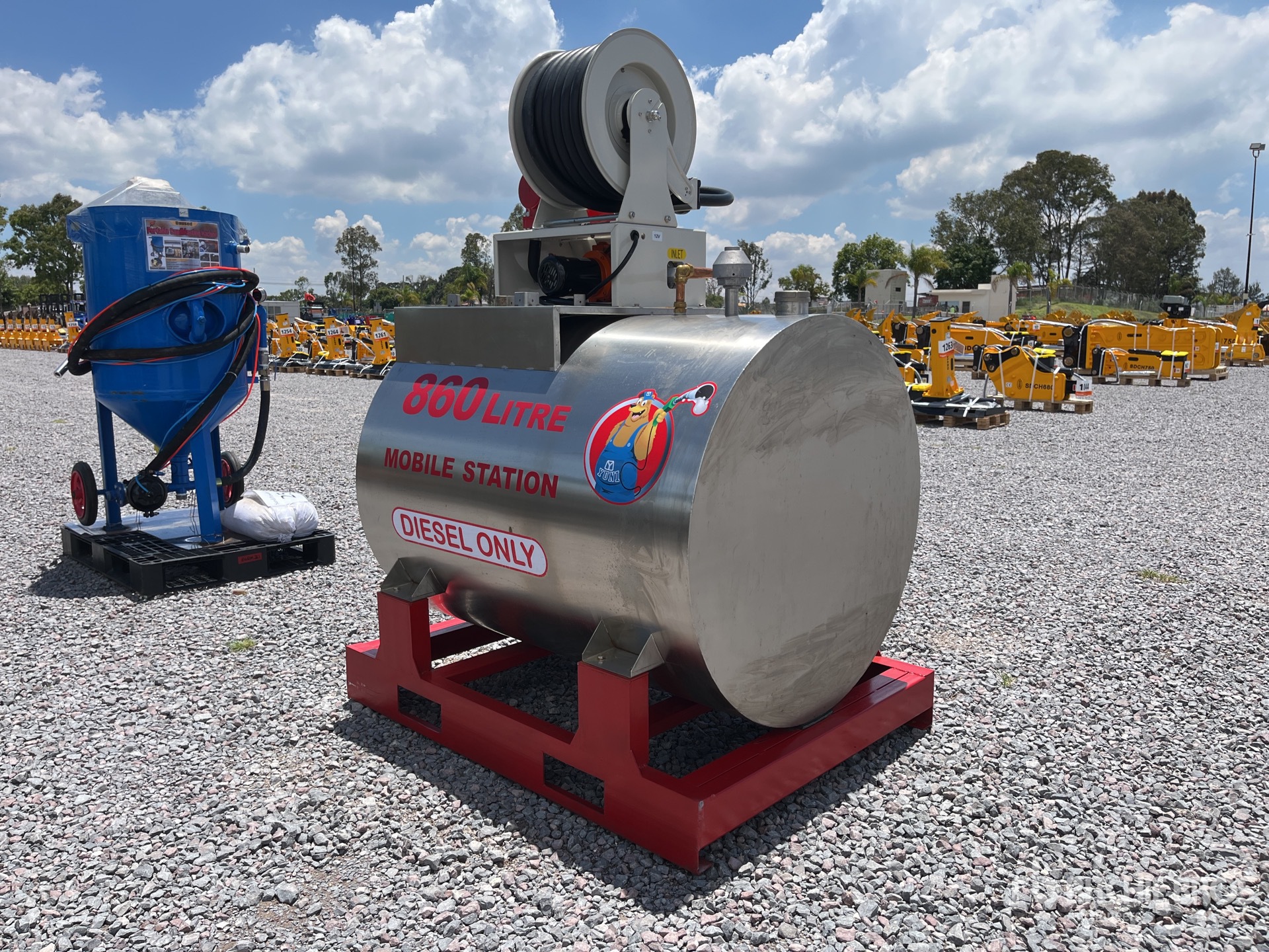 General Appearance with Picture, Left Rear Corner