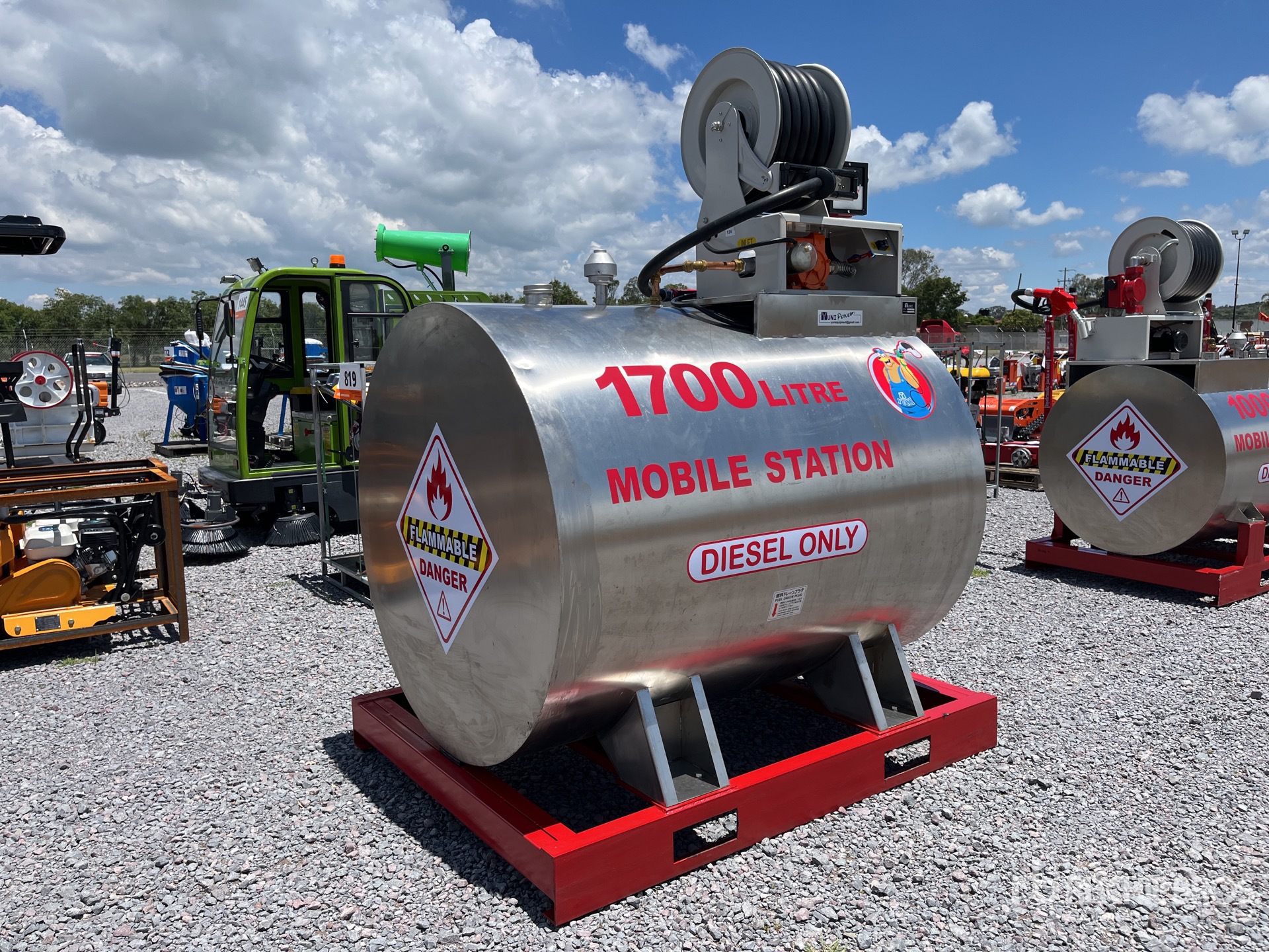 General Appearance with Picture, Right Rear Corner