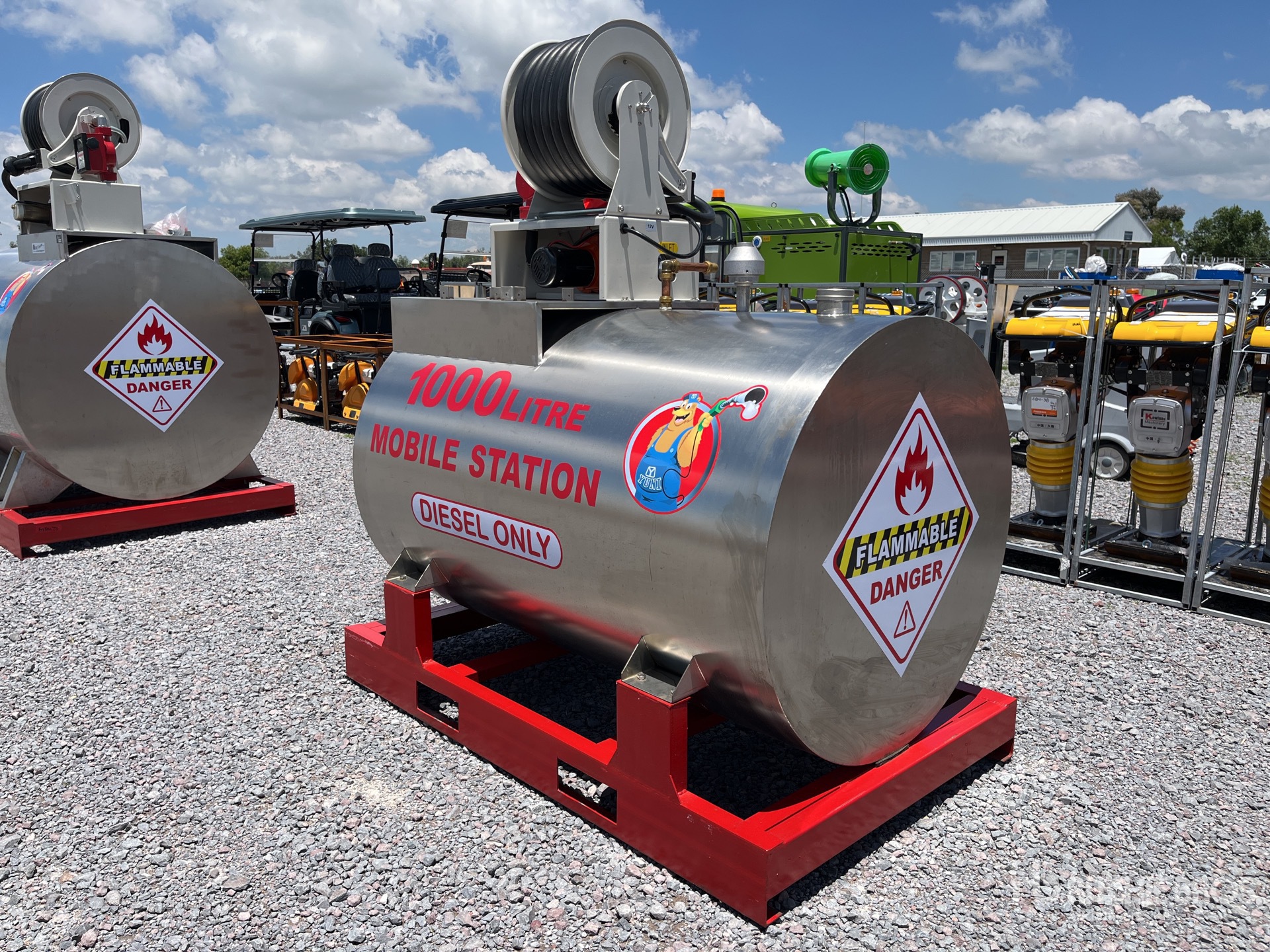 General Appearance with Picture, Right Front Corner