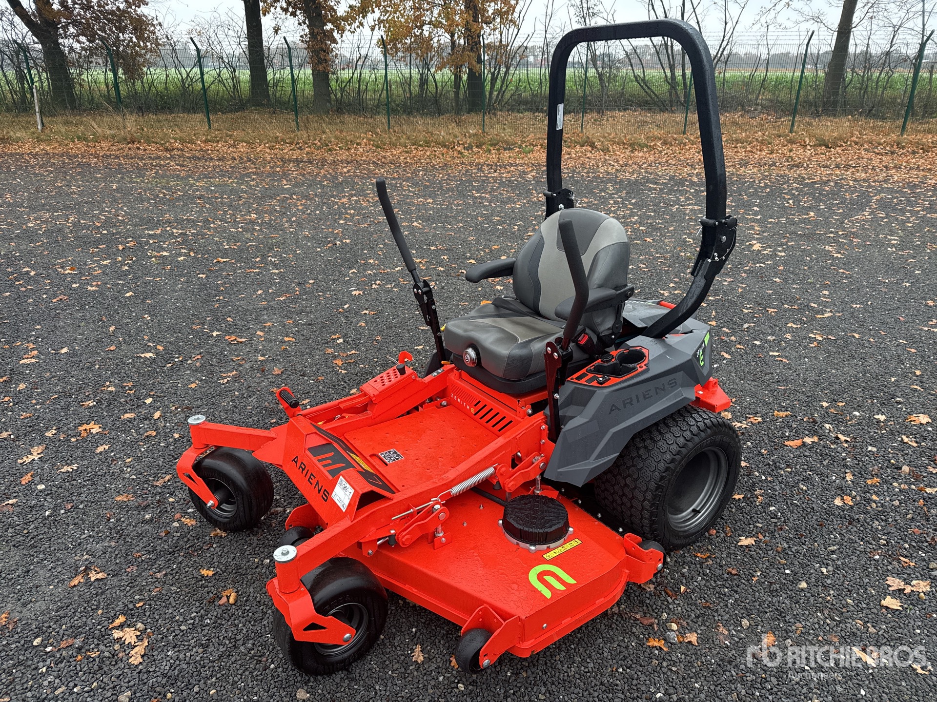 Aspect général with Image, coin avant gauche