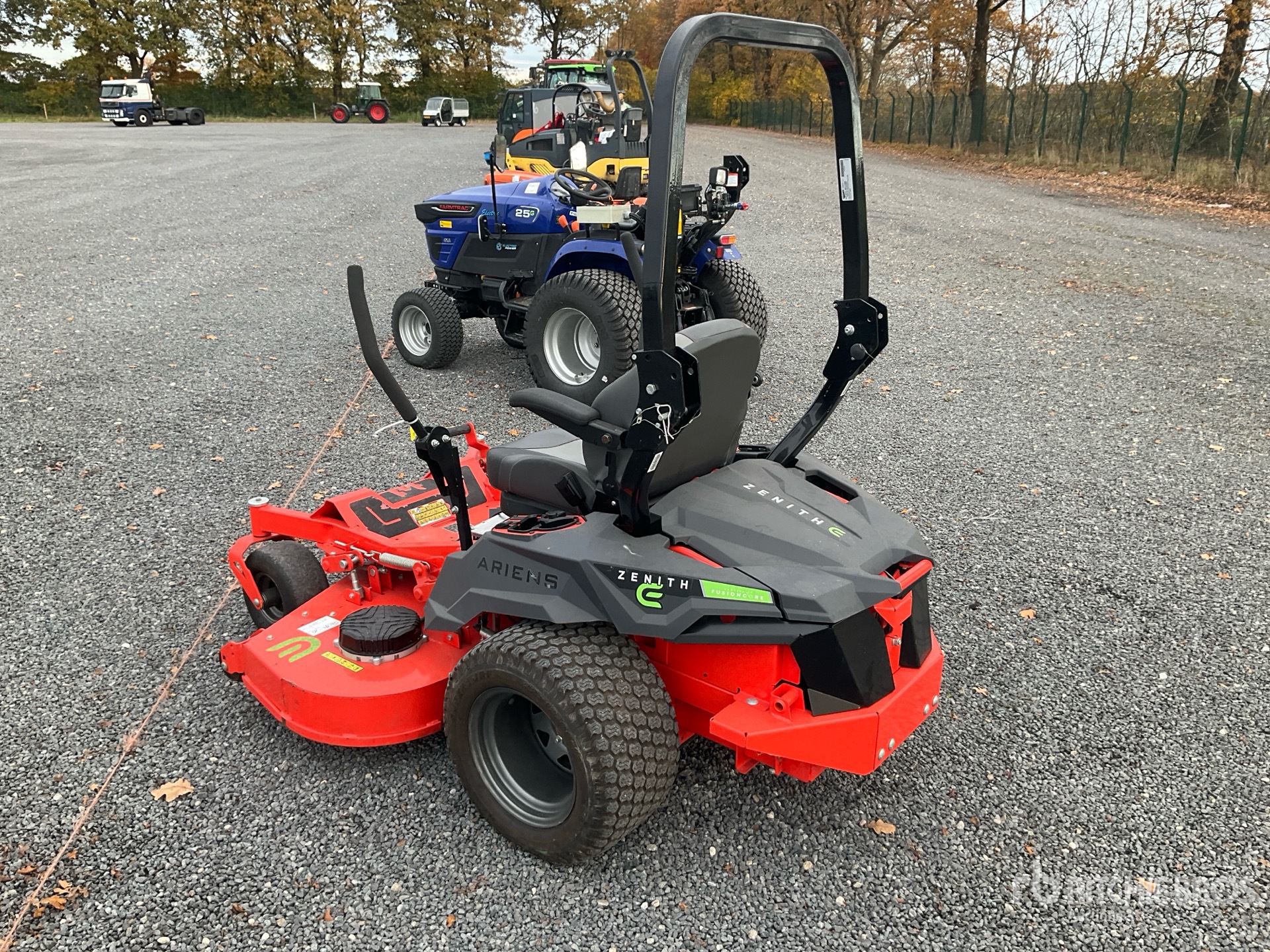 General Appearance with Bild, Ecke hinten links