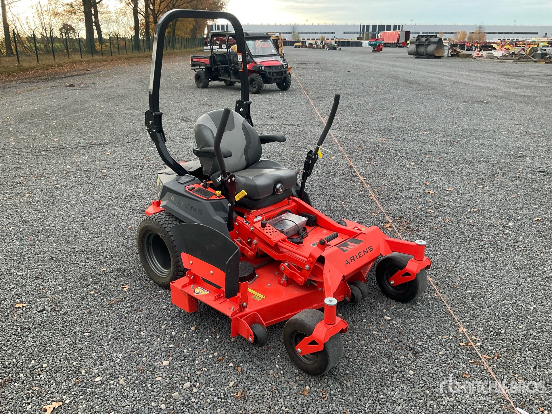 General Appearance with Bild, Ecke vorne rechts