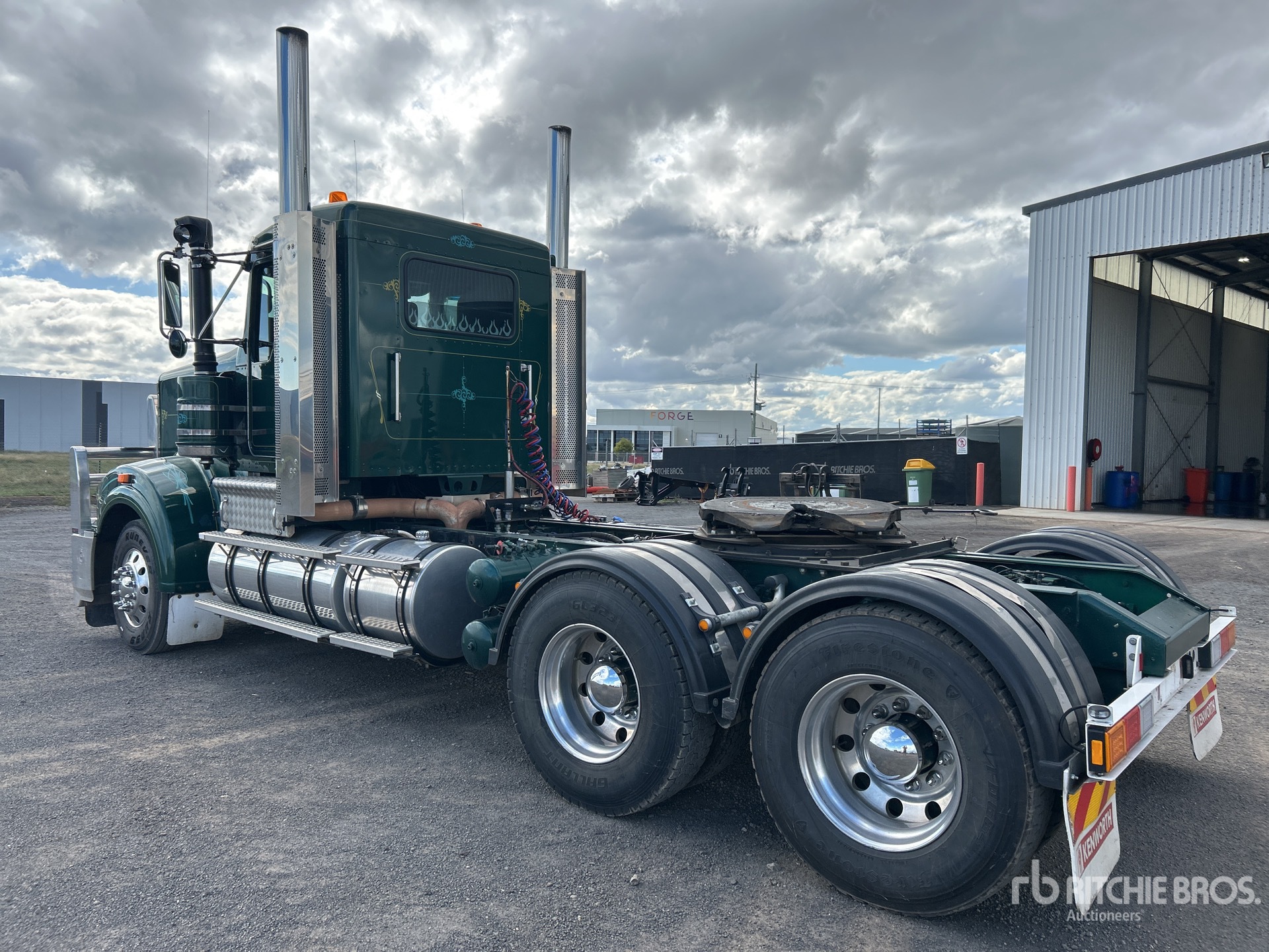 General Appearance with Image, coin arrière droit