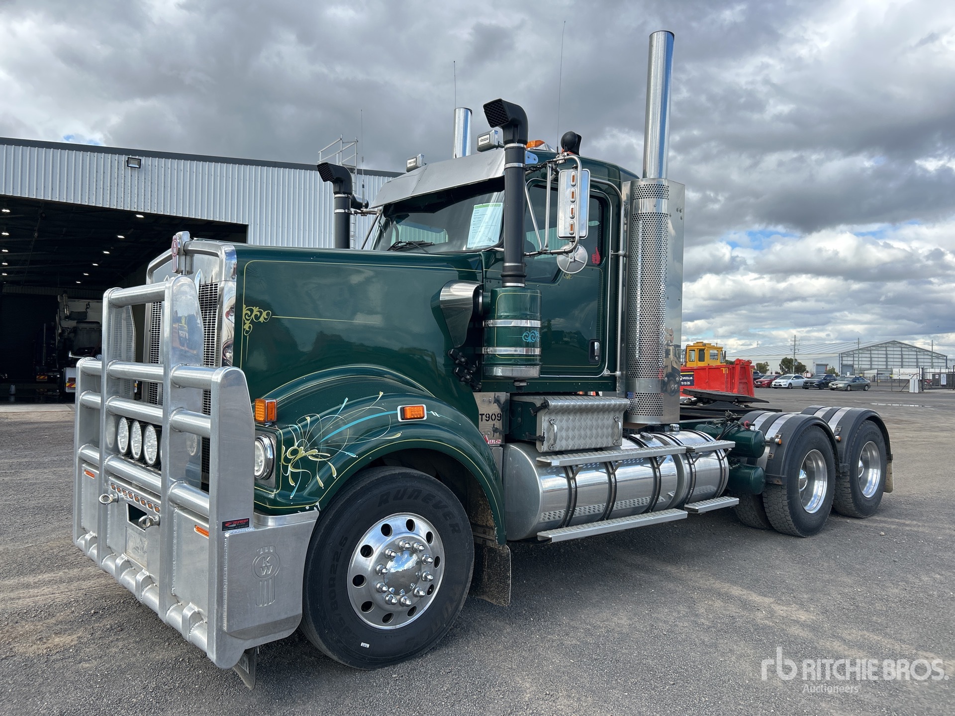 General Appearance with Image, coin avant droit