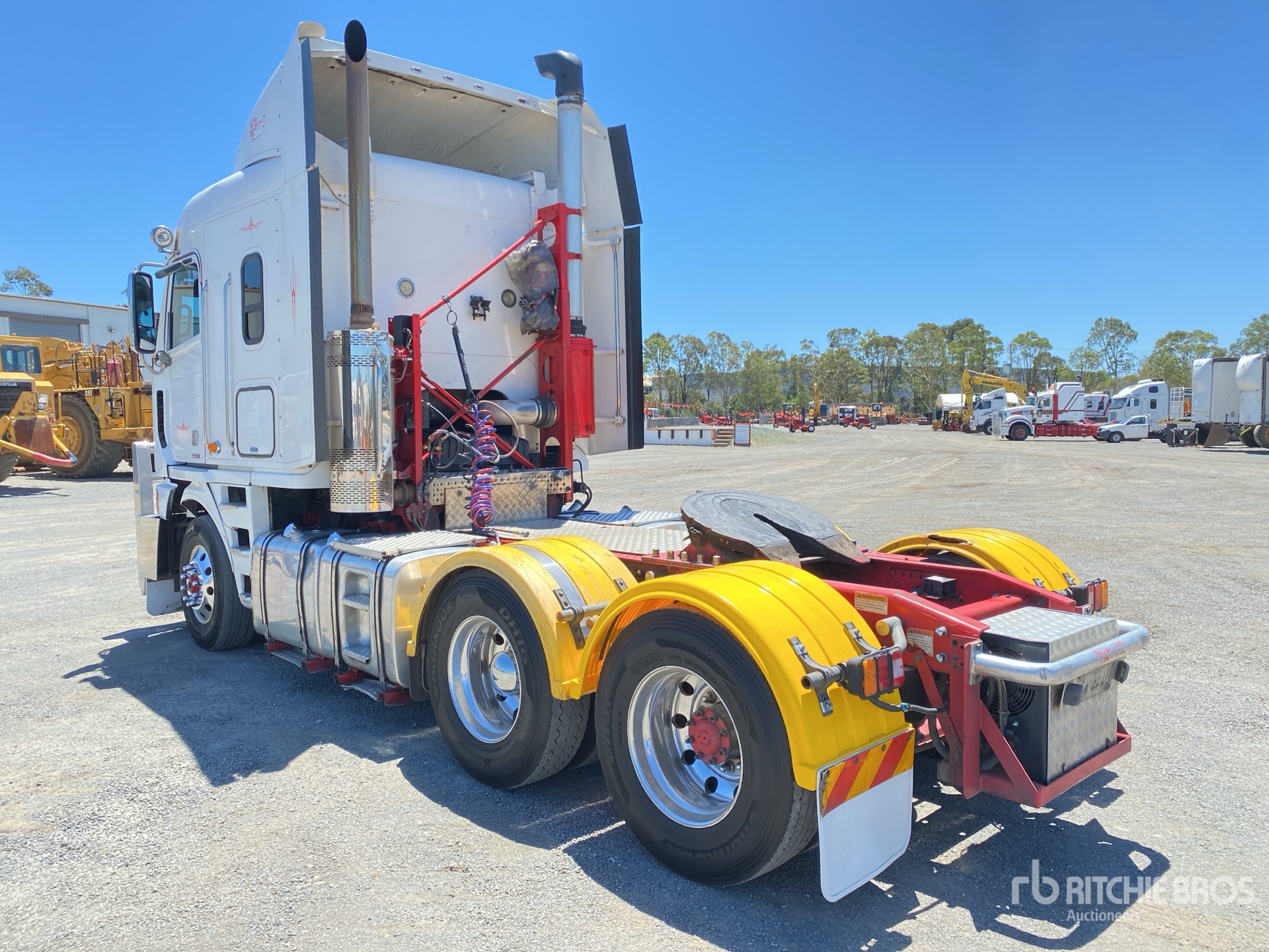 General Appearance with Foto, angolo anteriore sinistro